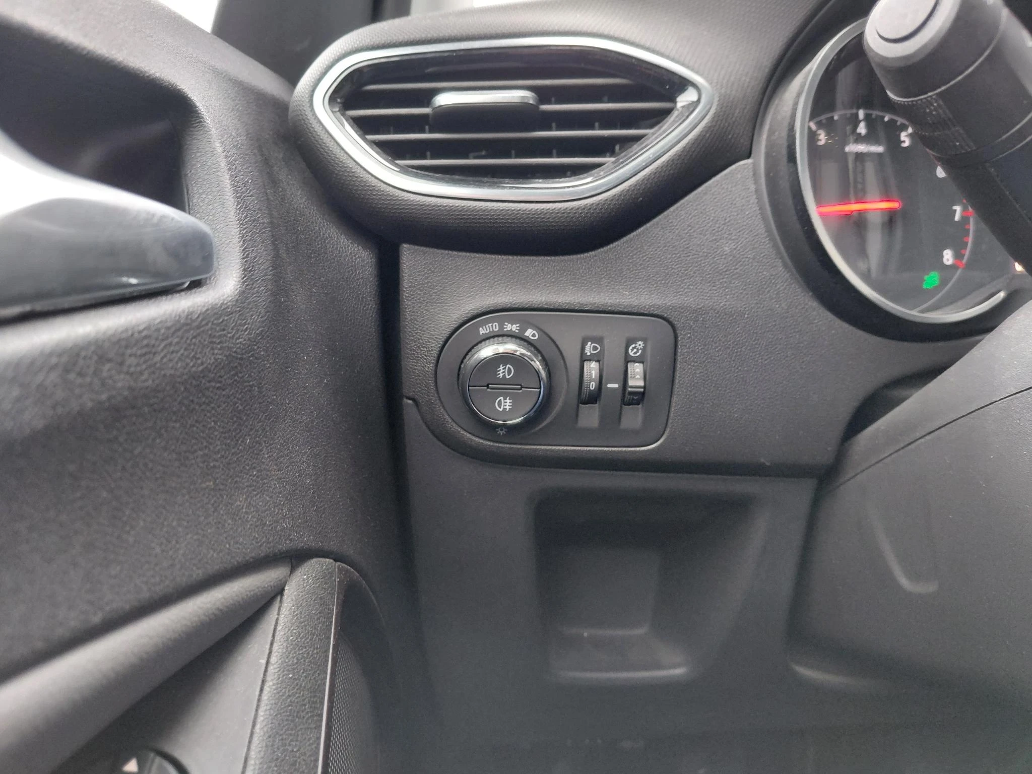 Opel-Crossland X-image-18