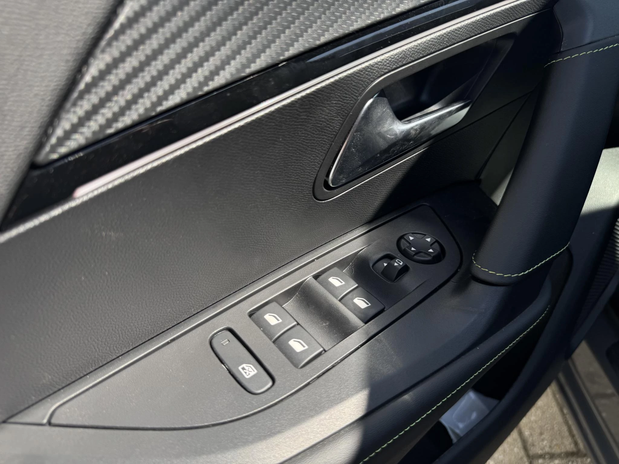 Peugeot-2008-image-12
