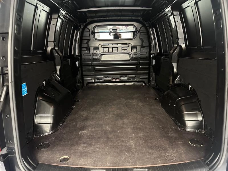 Hyundai-Staria-image-11