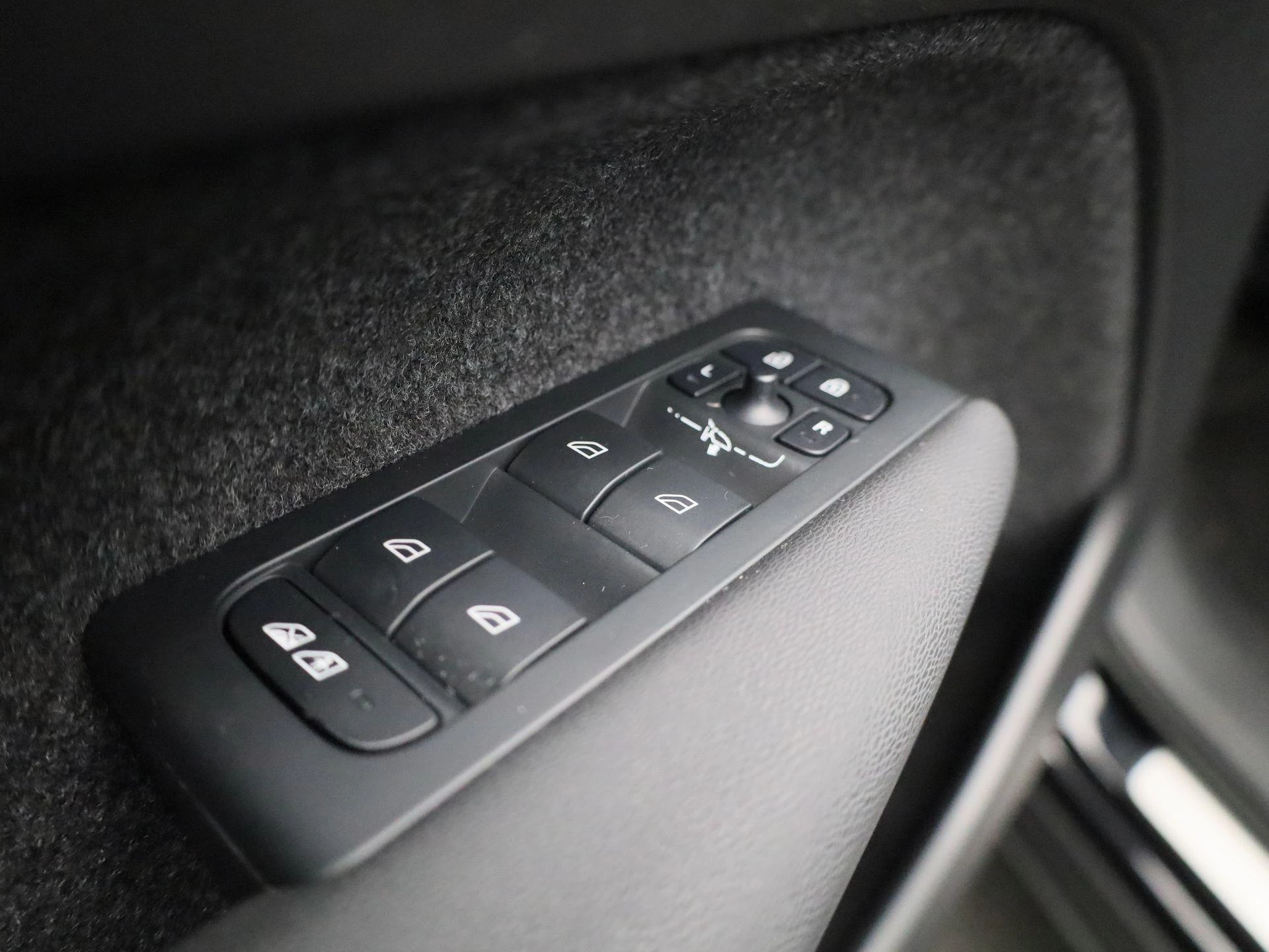 Volvo XC40 Recharge Core