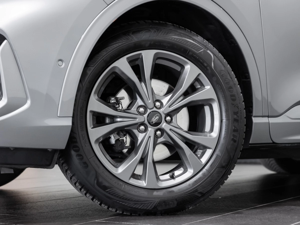 Ford Kuga ST-Line X*PANO*AHK*KAM*ACC*NAVI*SOUND-SYS. LED Pano SHZ 4xSHZ
