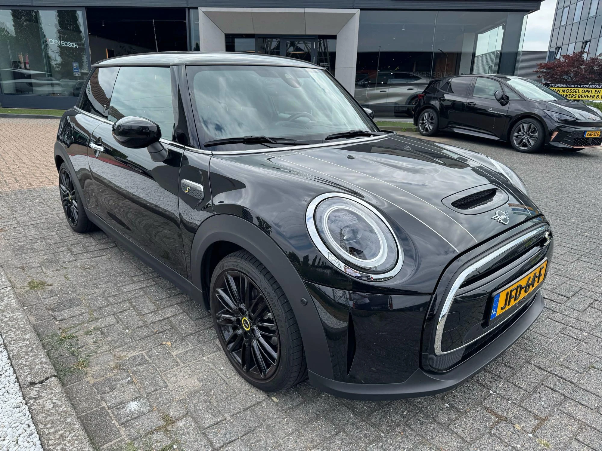 MINI-Electric-image-3