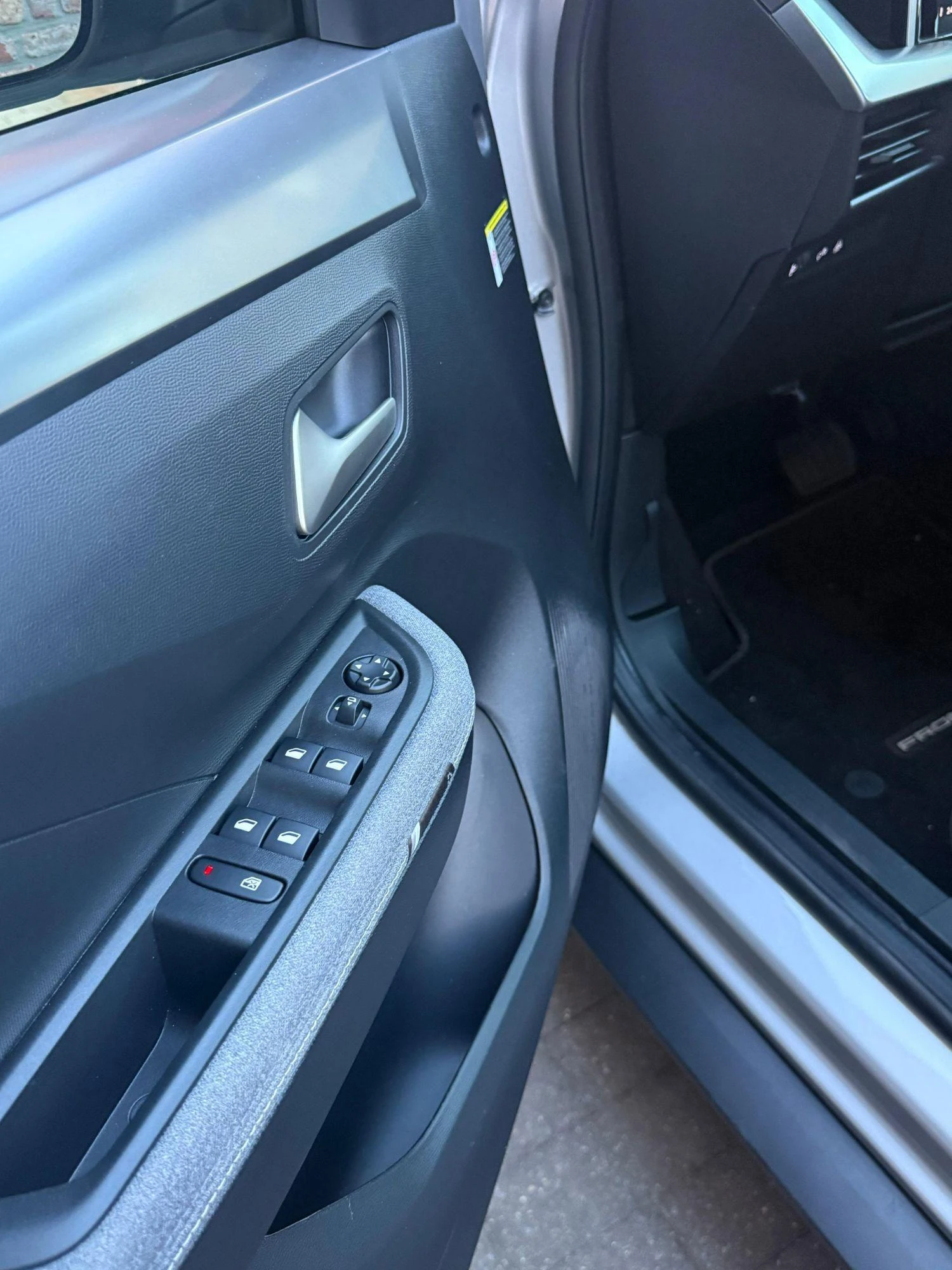 Opel-Frontera-image-15
