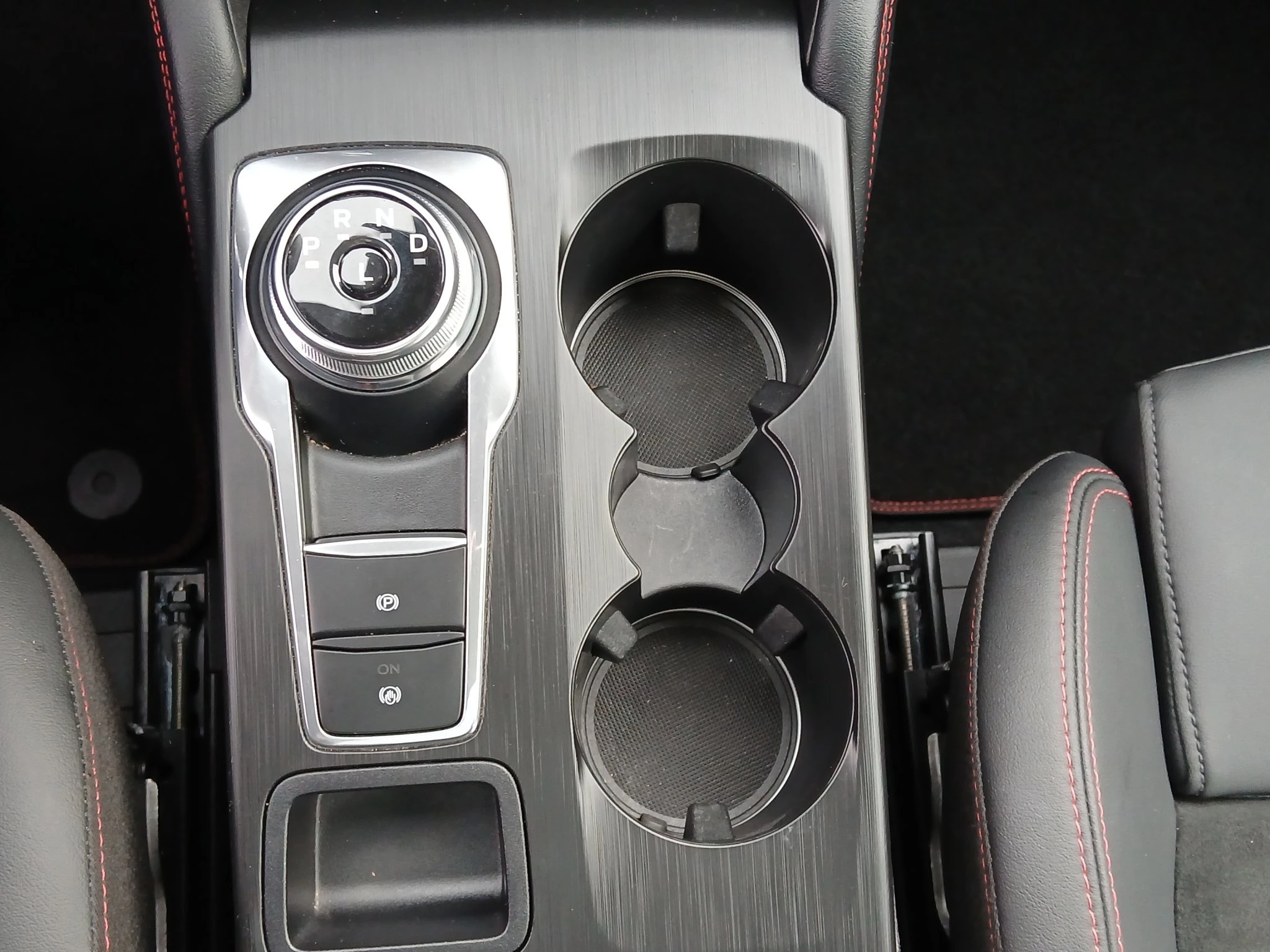 Ford-Kuga-image-24