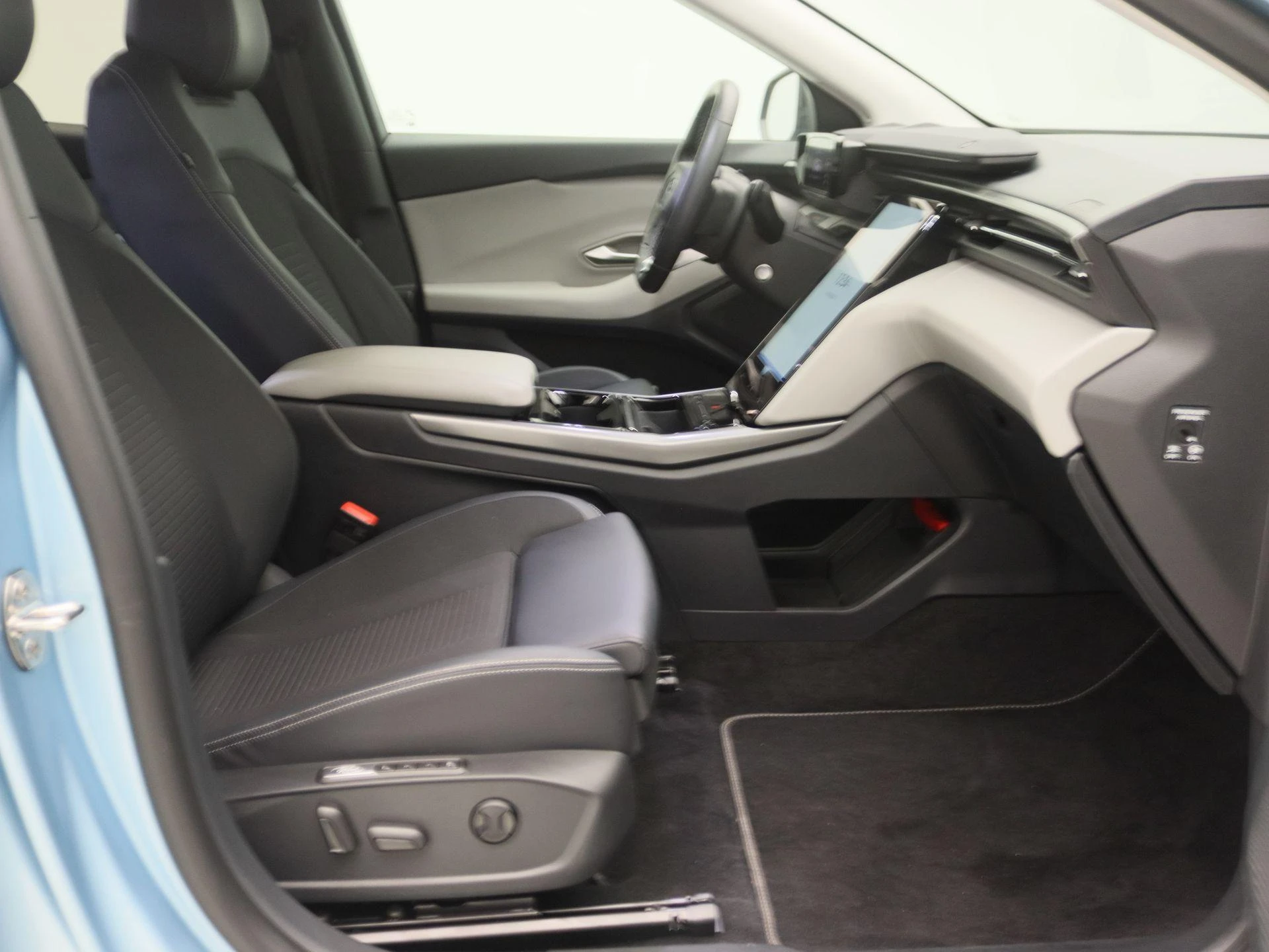 Ford-Explorer-image-24