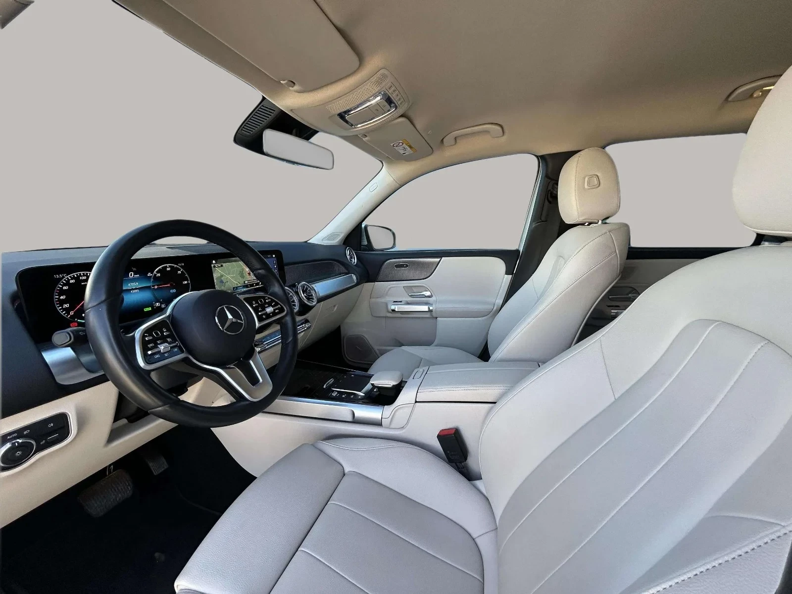 Mercedes-Benz-EQB-image-9