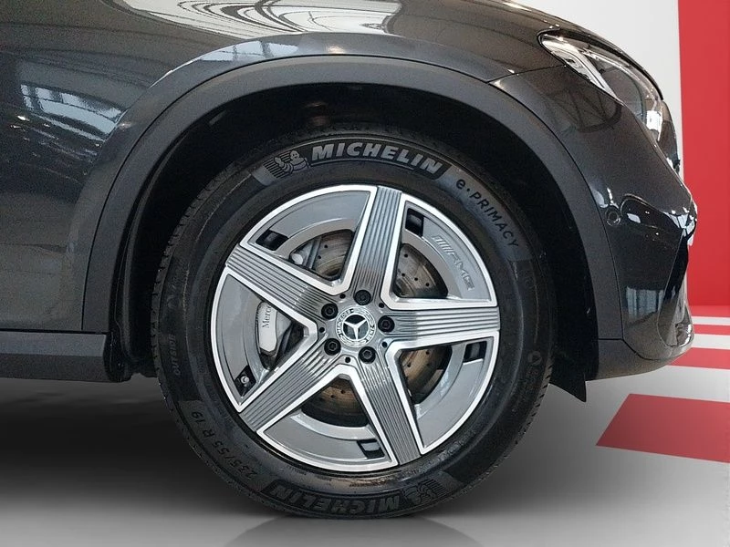 Mercedes-Benz GLC 300 d 4M AMG KEYLESS-GO MBUX SHZ KLIMA AMG LineX254 GLC 300 d 4M AMG KEYLESS-GO MBUX SHZ KLIMA AMG Line