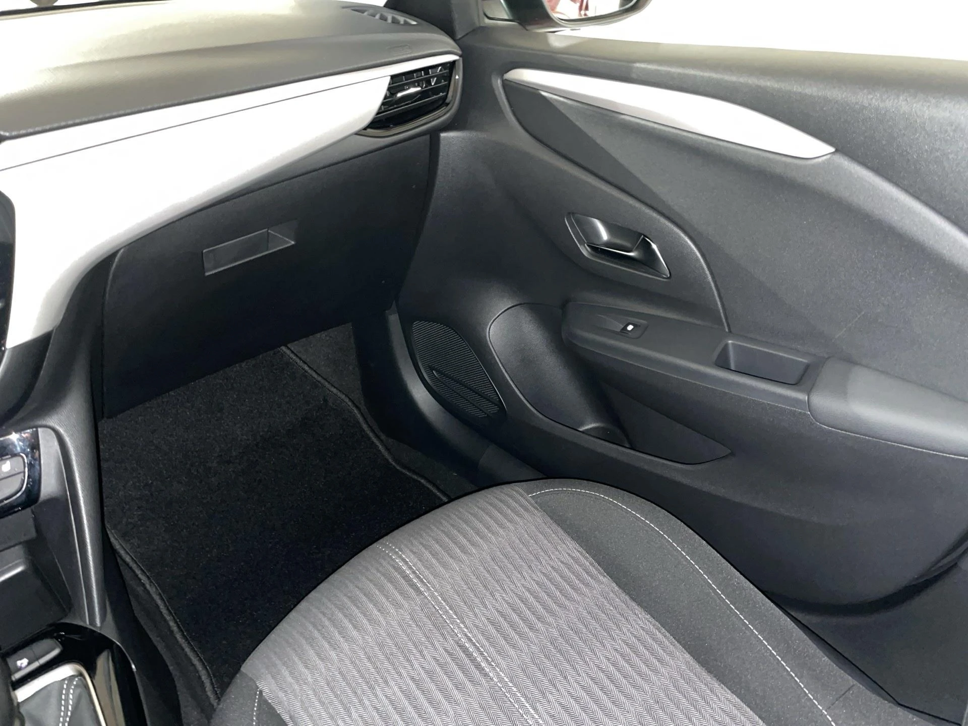 Opel-Corsa-image-8