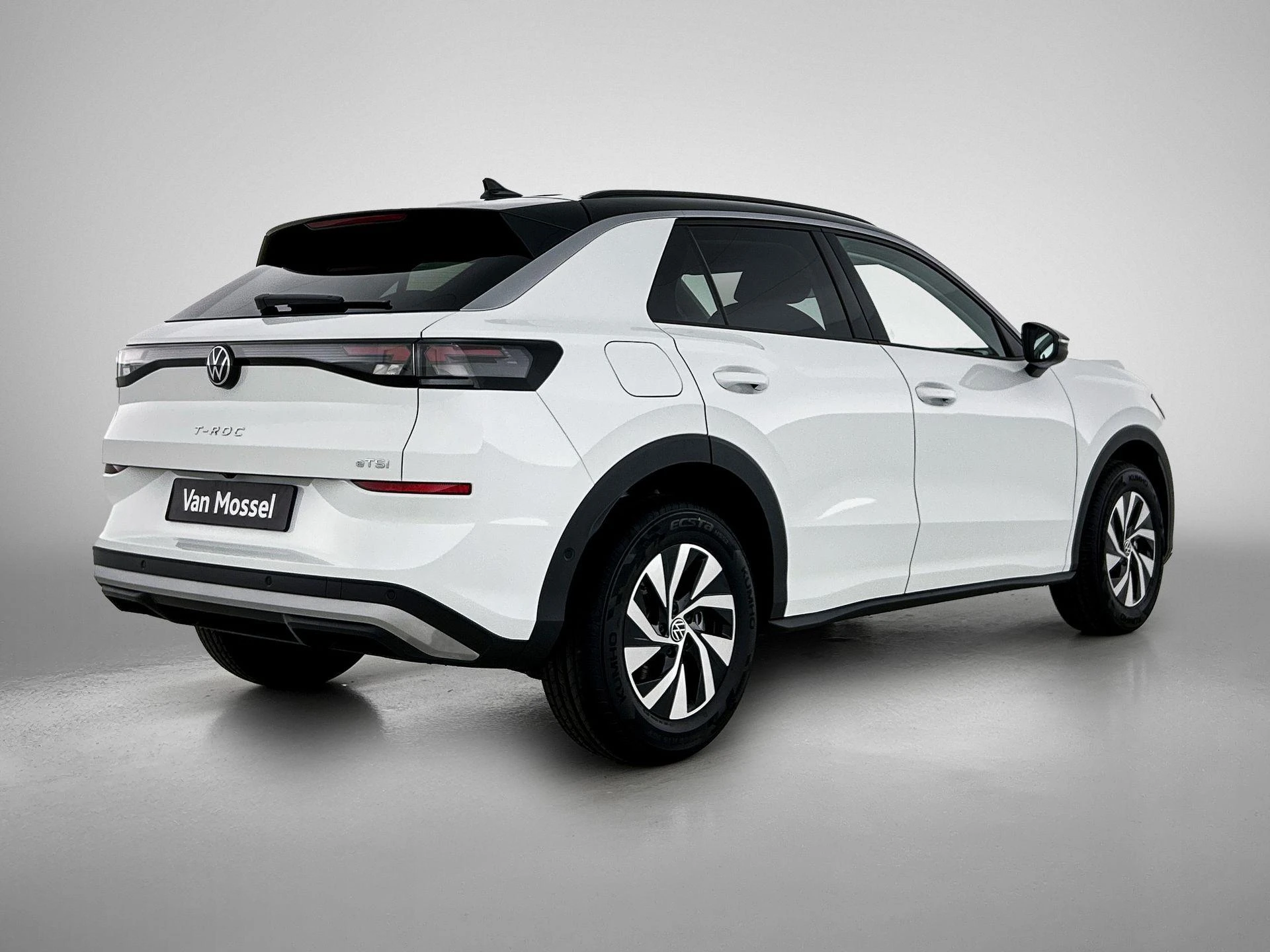 Volkswagen-T-Roc-image-3