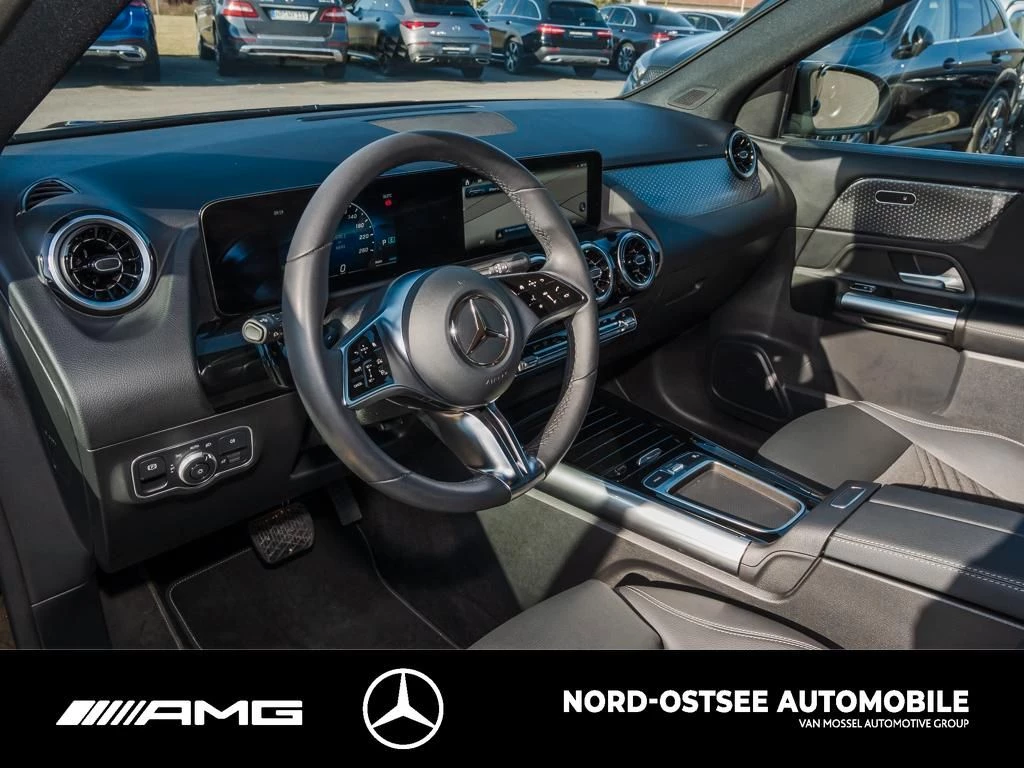 Mercedes-Benz GLA 200 PROGRESSIVE DISTRO NAVI AHK KAMERA SHZ ProgressiveC118 GLA 200 PROGRESSIVE DISTRO NAVI AHK KAMERA SHZ Progressive