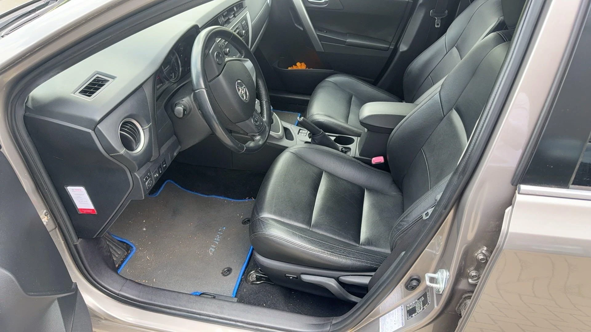 Toyota-Auris-image-1