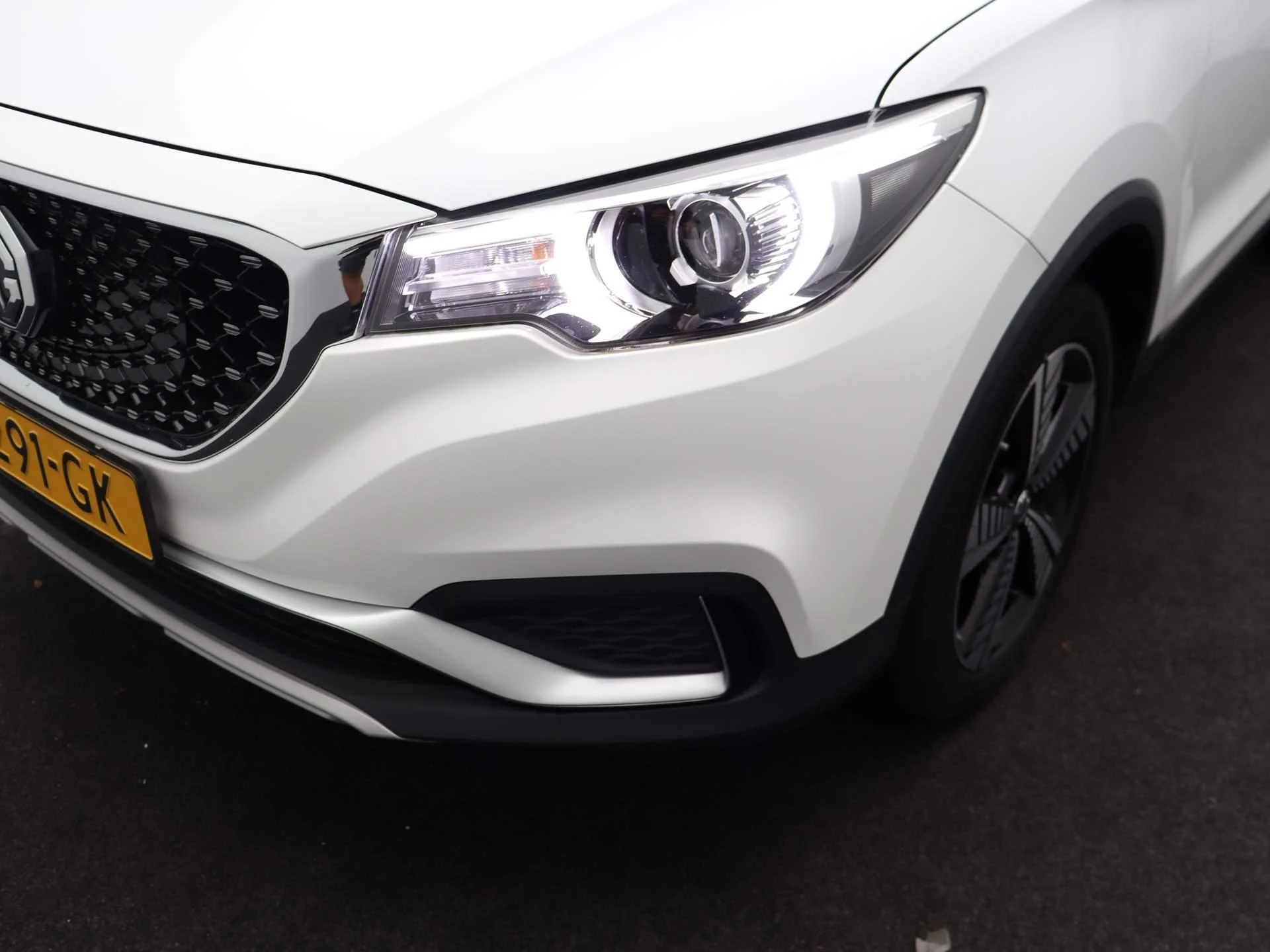 MG-ZS EV-image-13
