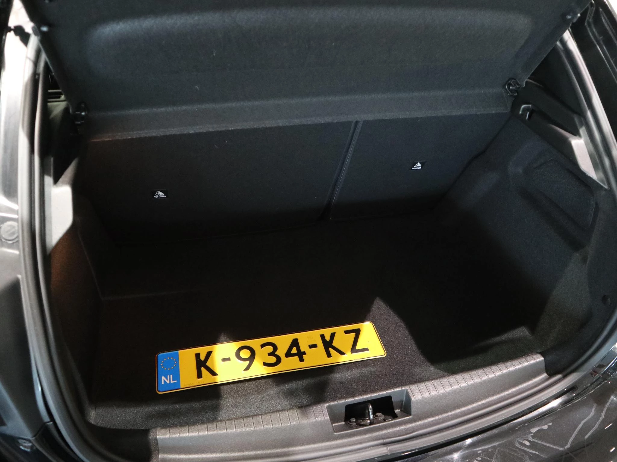 Peugeot-208-image-18
