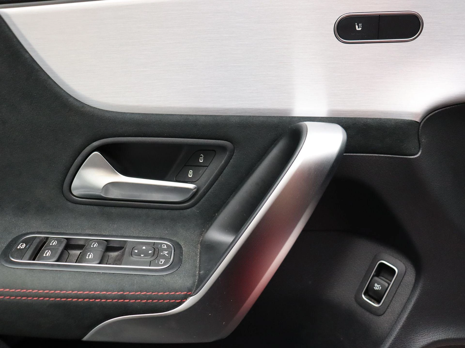 Mercedes-Benz Classe A 180 AMG Line Sedan + NIGHTPAKKET + LED + CAMERA +