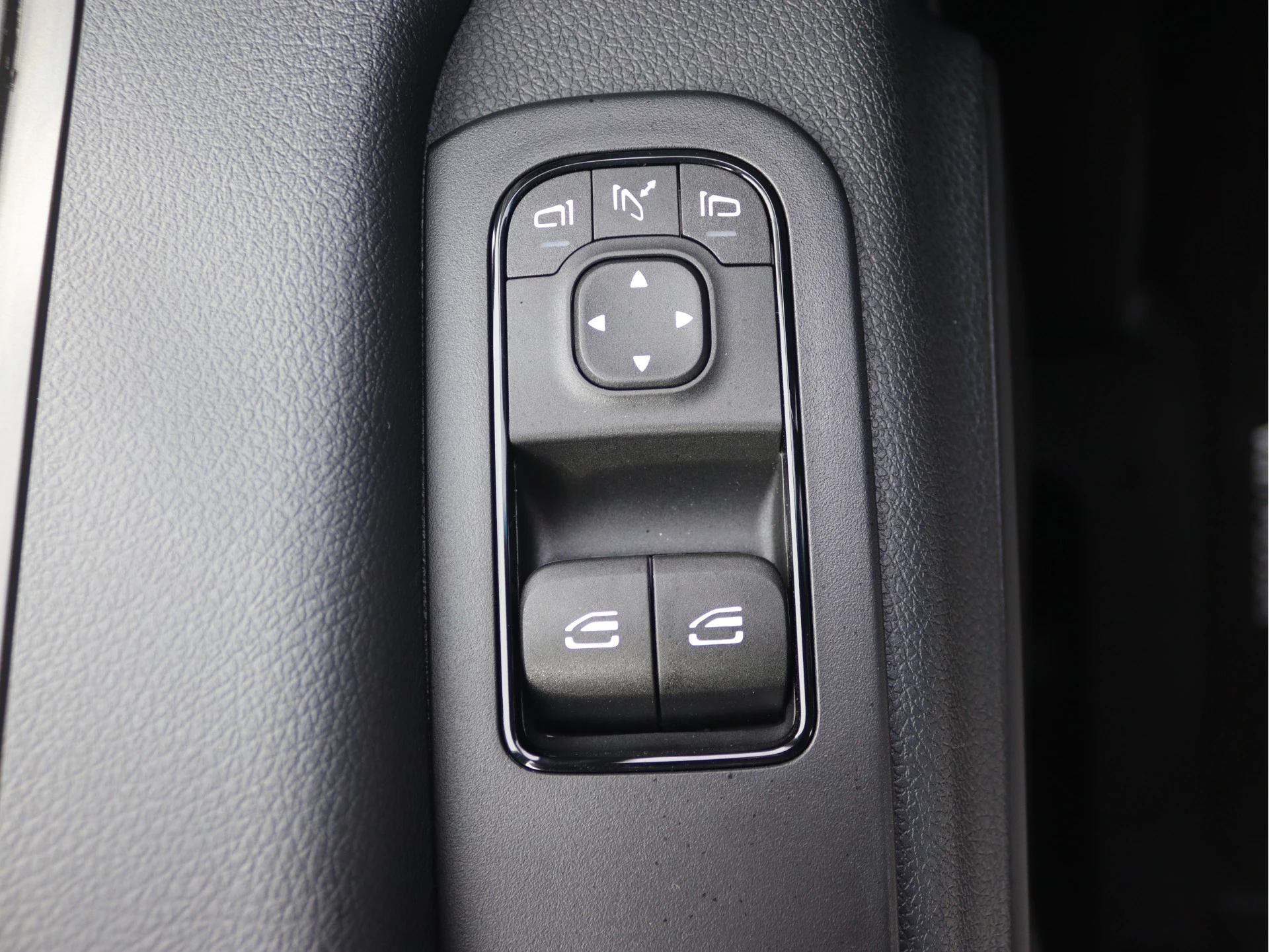 Mercedes-Benz-Sprinter-image-11