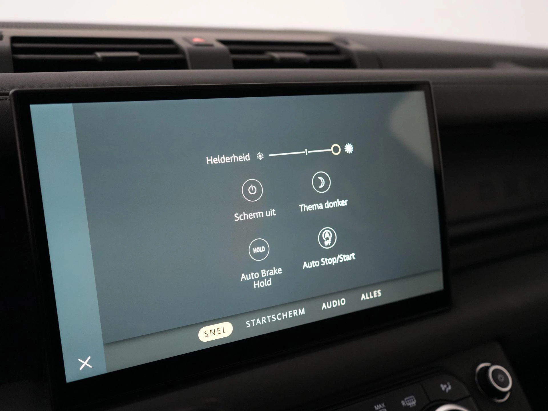 Land Rover-Defender-image-21