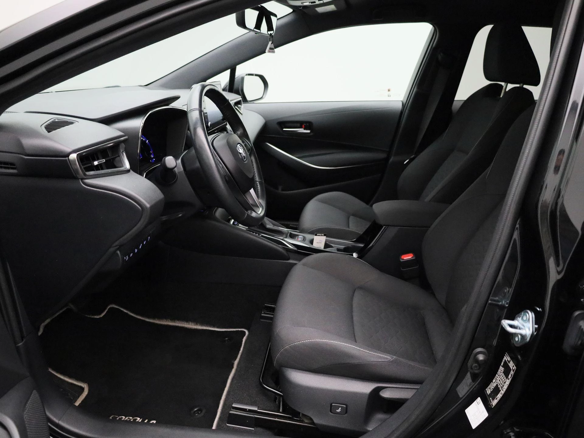 Toyota-Corolla Touring Sports-image-9
