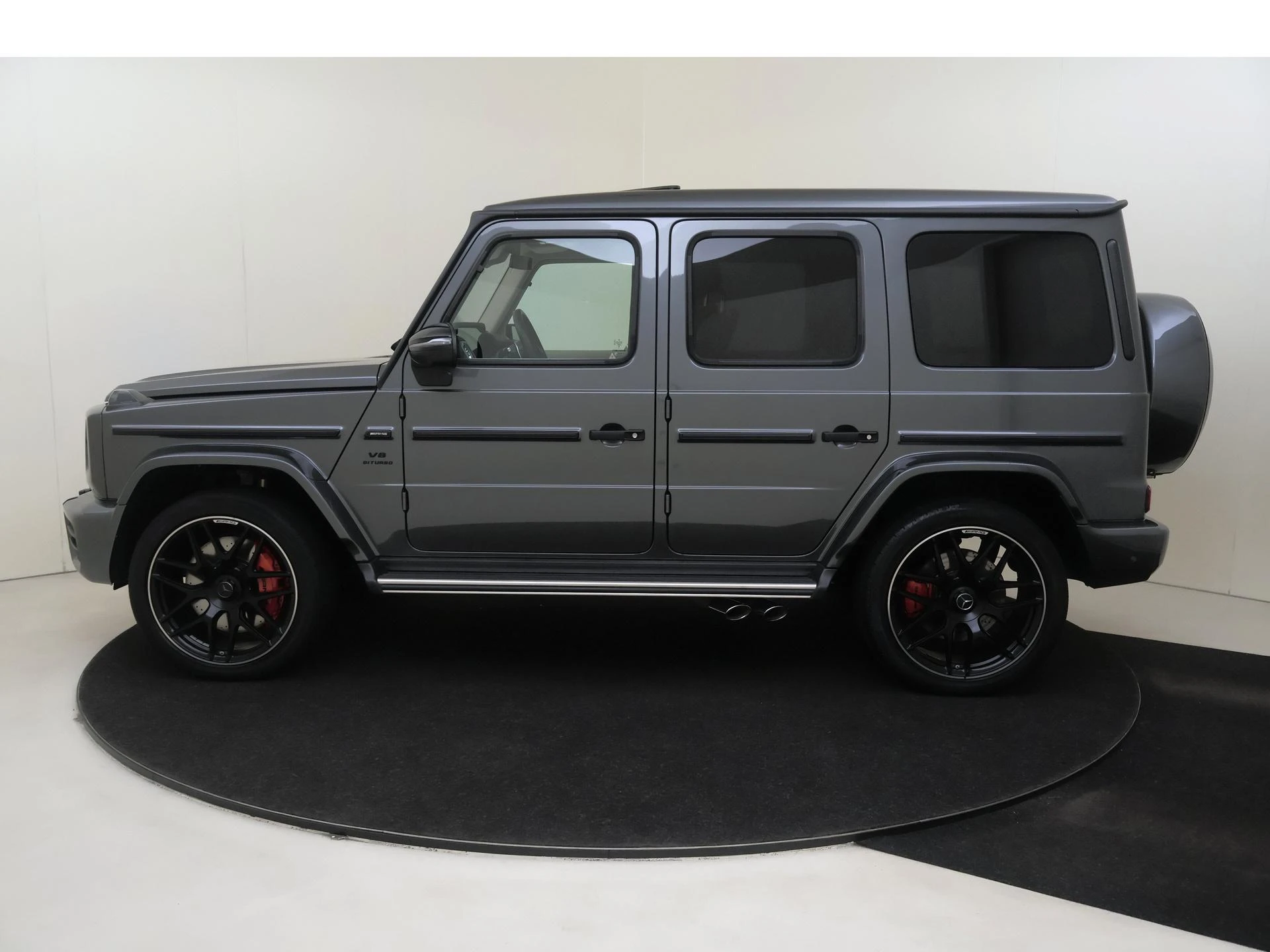 Mercedes-Benz-G-Klasse-image-9