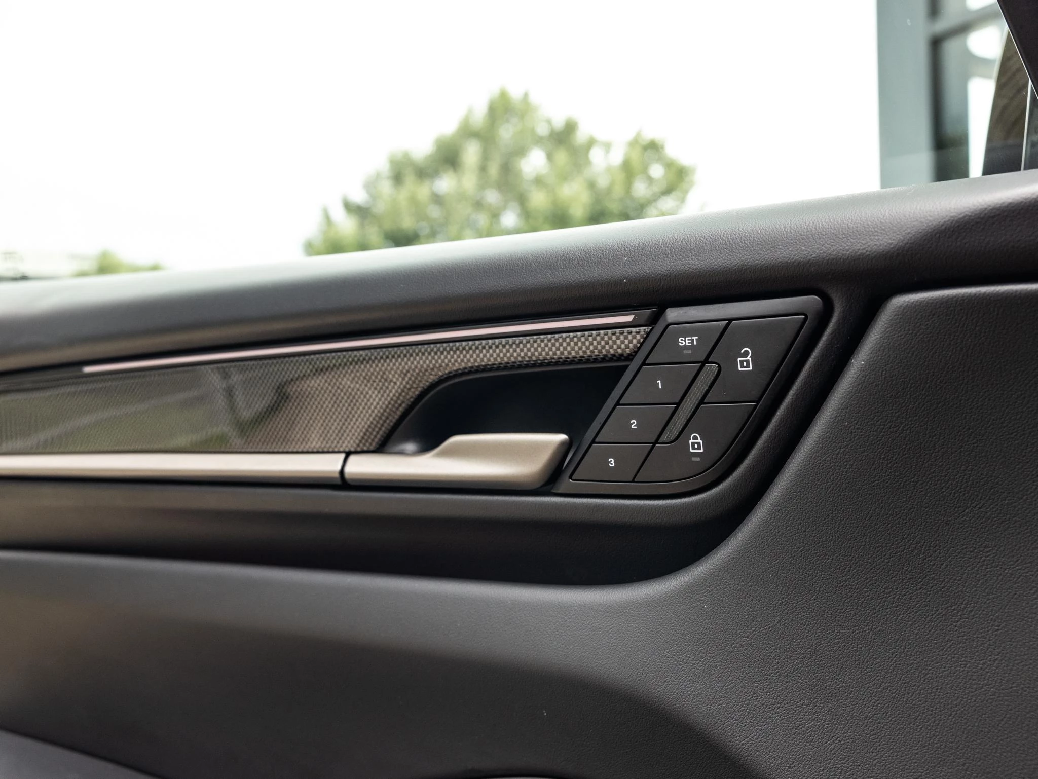 Porsche Macan Turbo 100 kWh