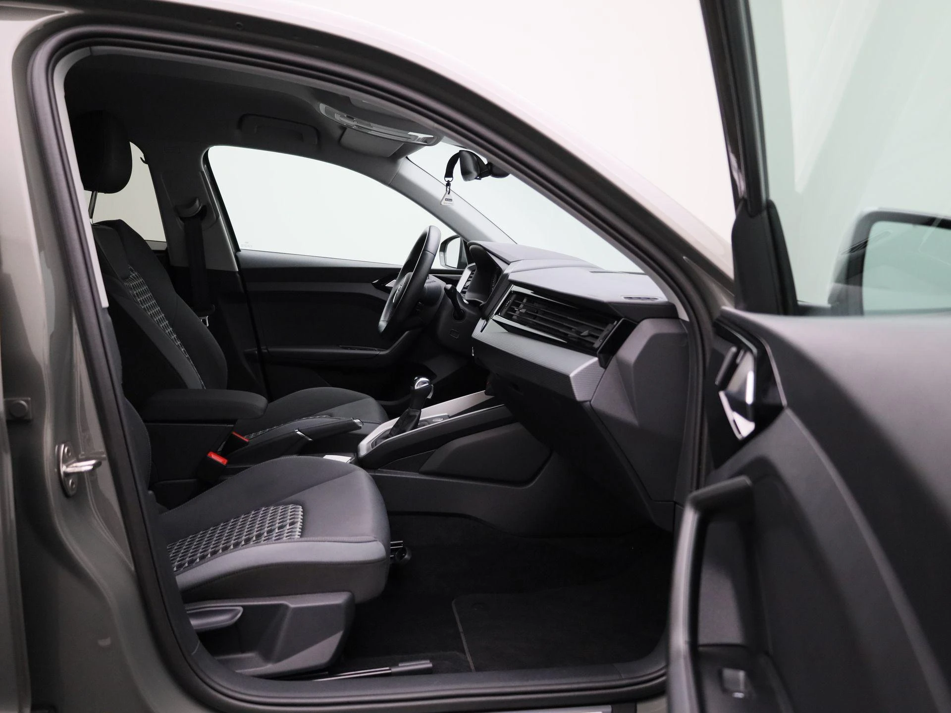 Audi-A1 Sportback-image-33