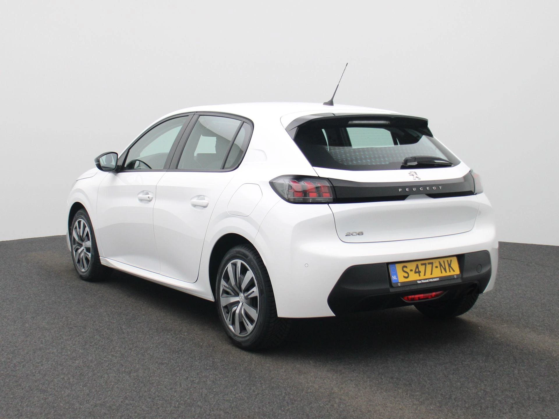 Peugeot-208-image-1