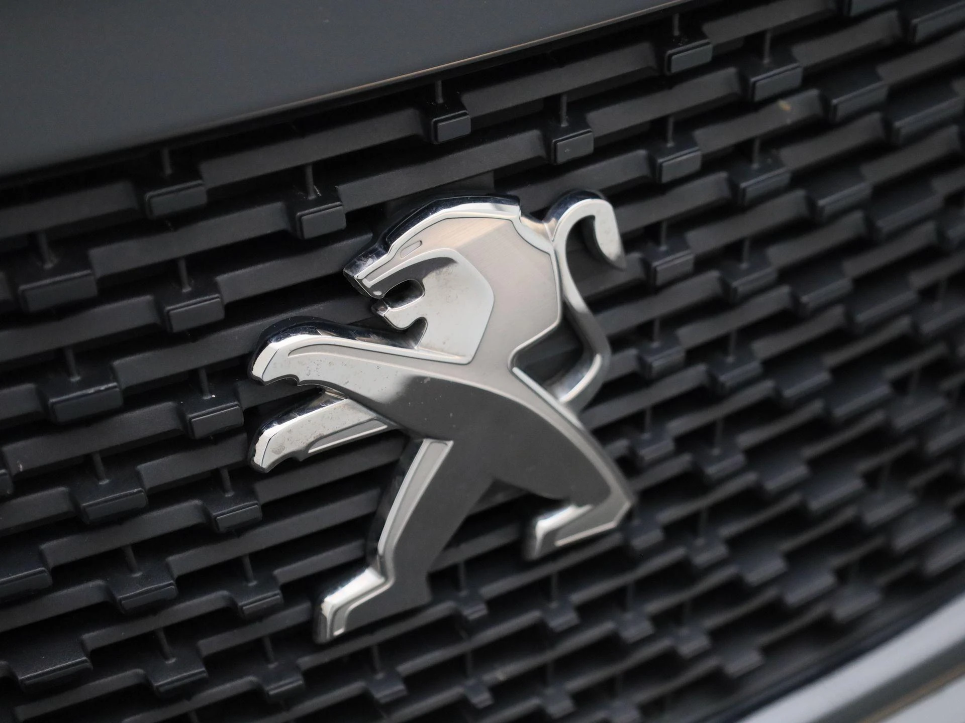 Peugeot e-2008 EV Active 50 kWh