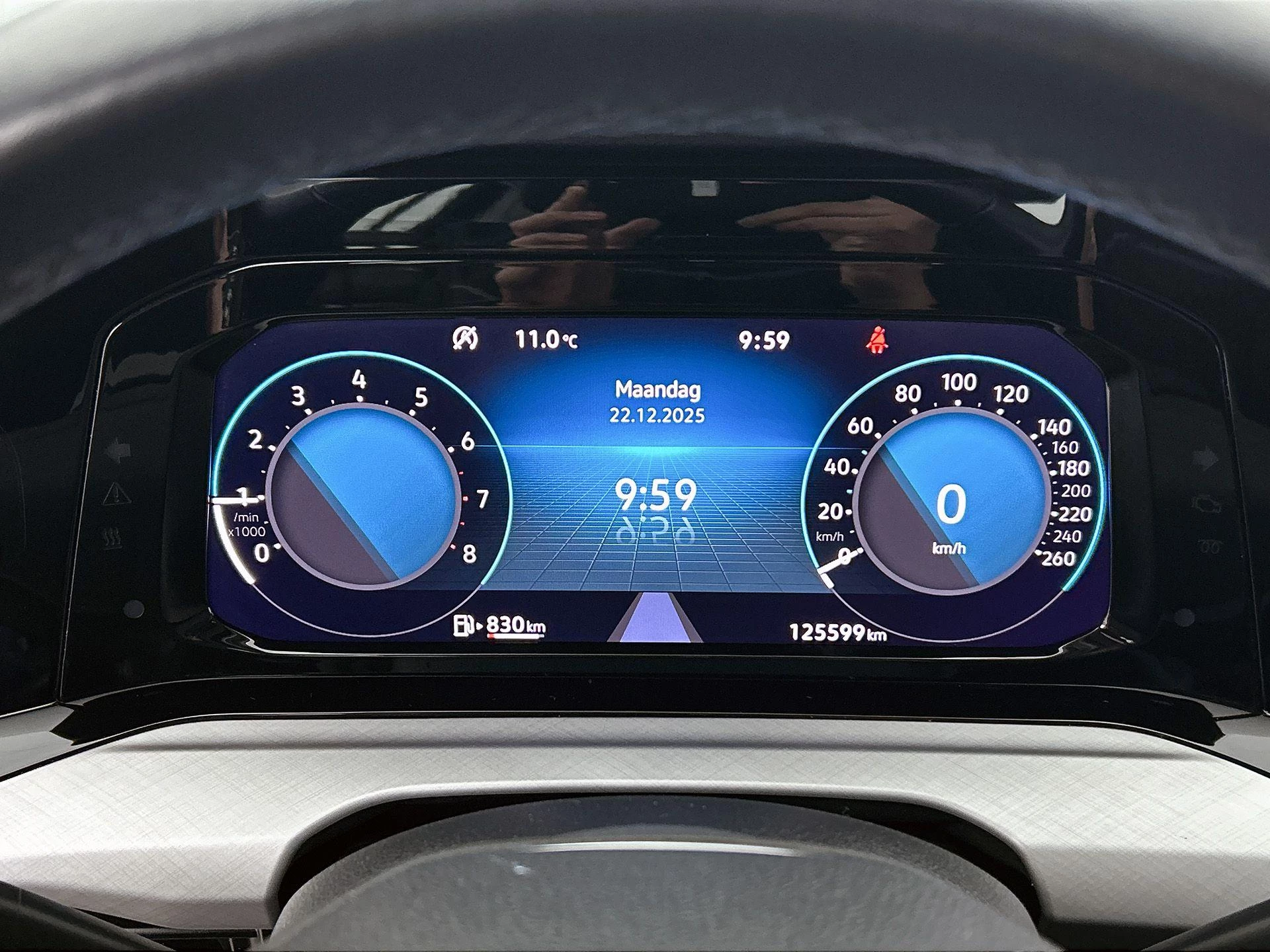 Volkswagen-Golf-image-12