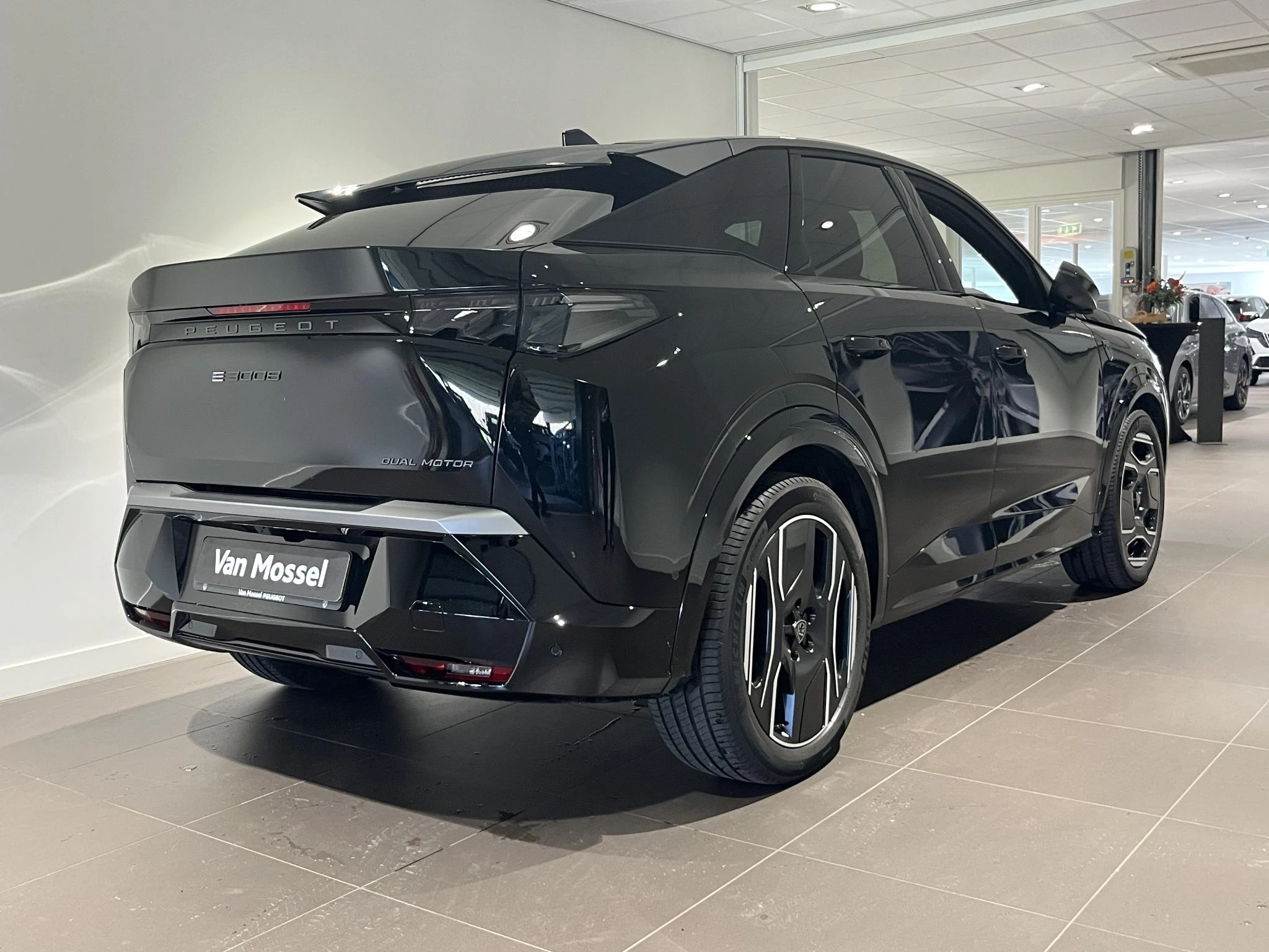 Peugeot e-3008