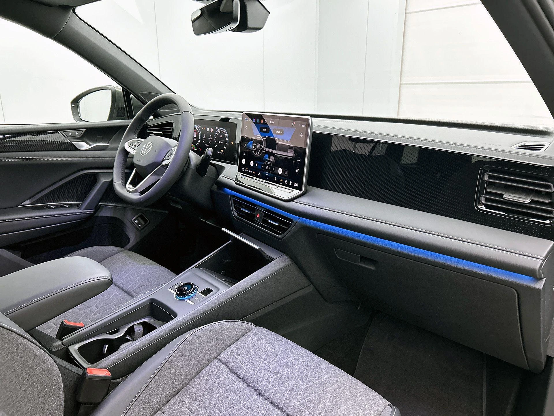 Volkswagen-Tiguan-image-19