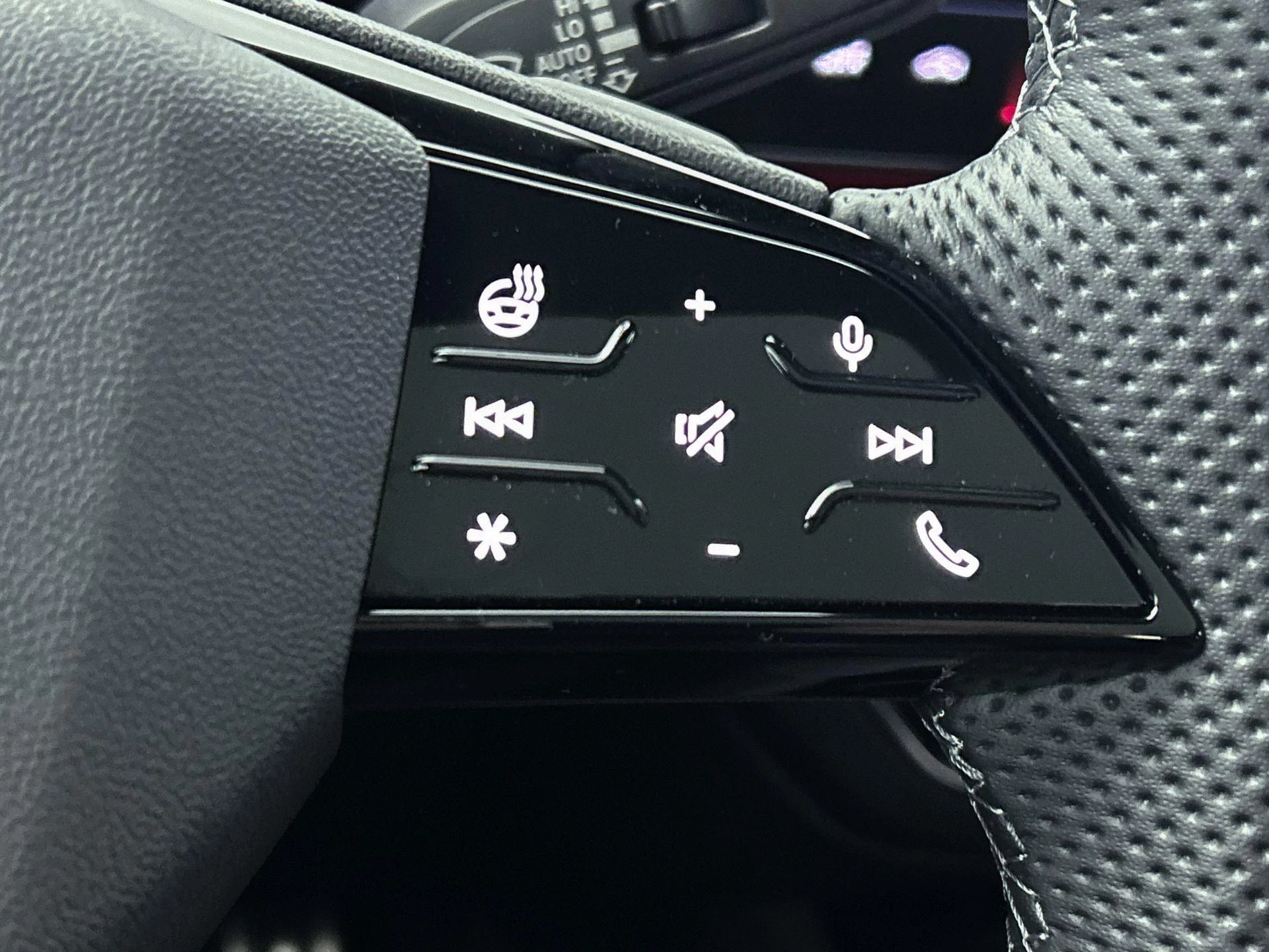 Audi-A6 Sportback e-tron-image-10