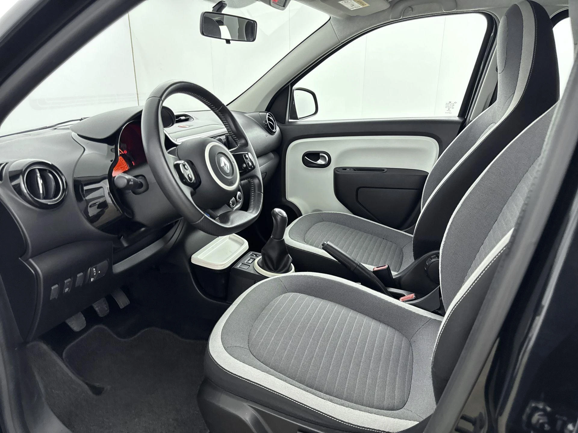 Renault-Twingo-image-9