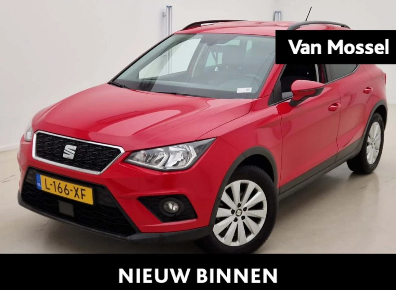 SEAT-Arona-image-0