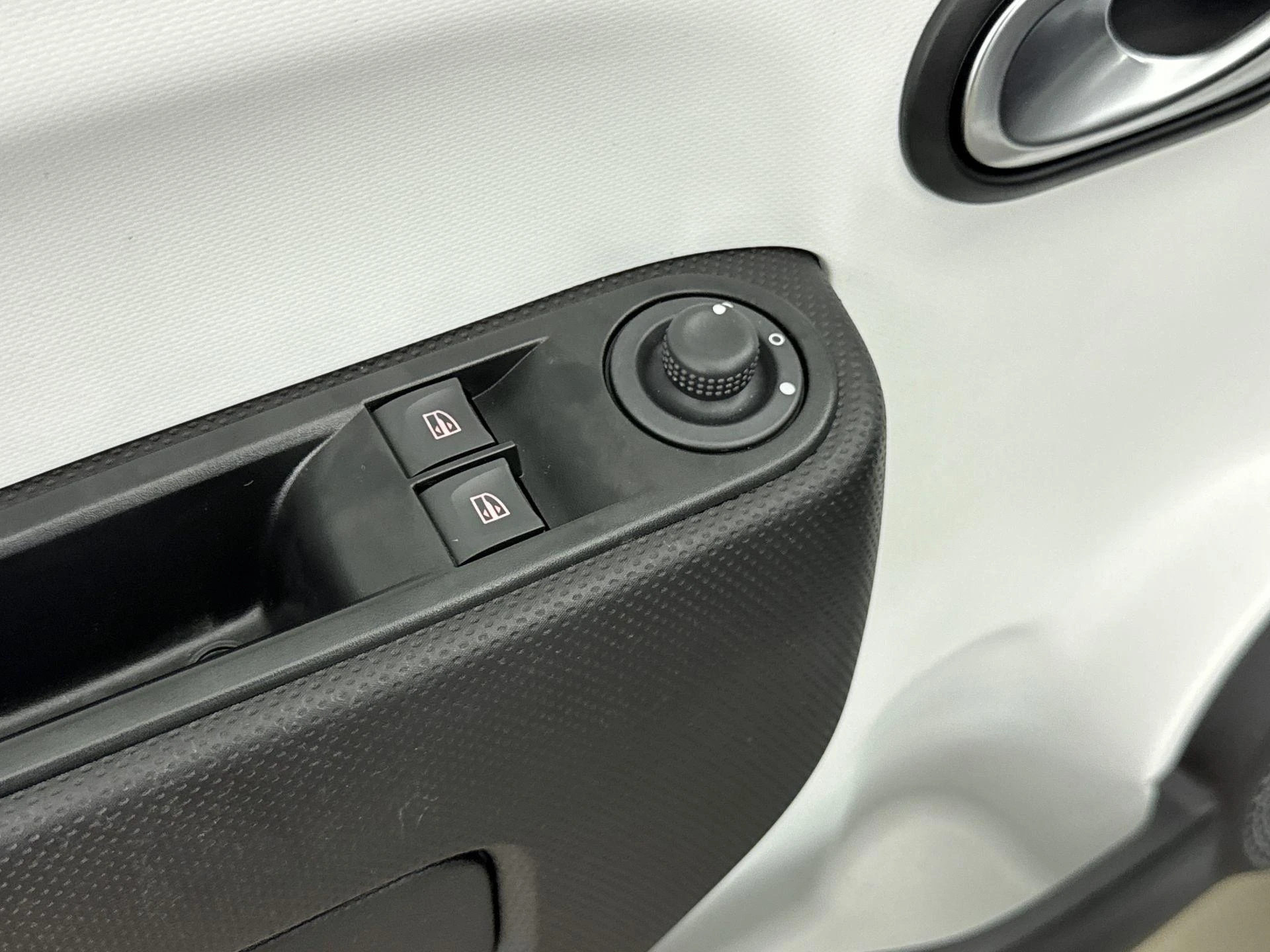 Renault-Twingo-image-12