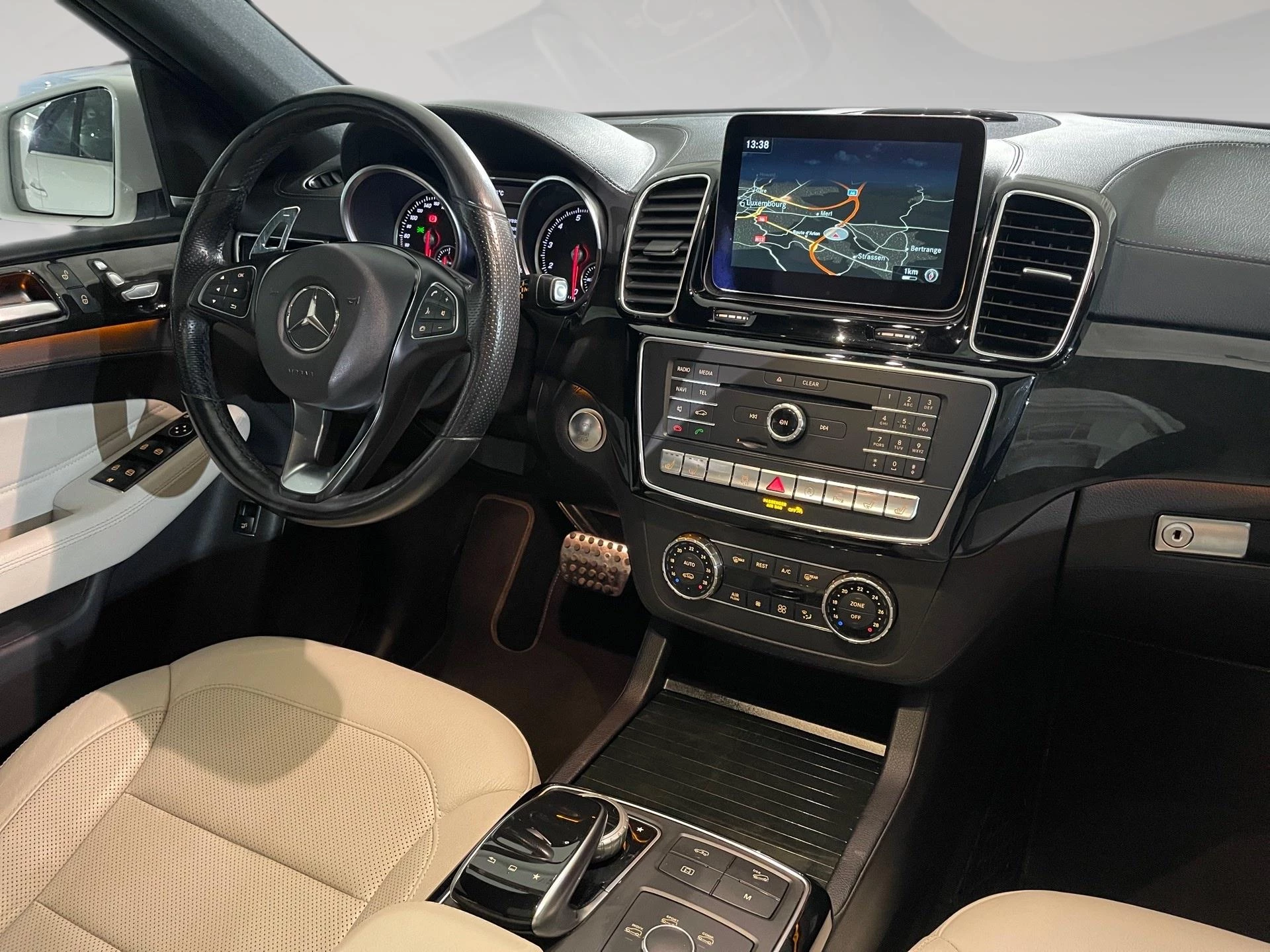 Mercedes-Benz-GLE-image-6