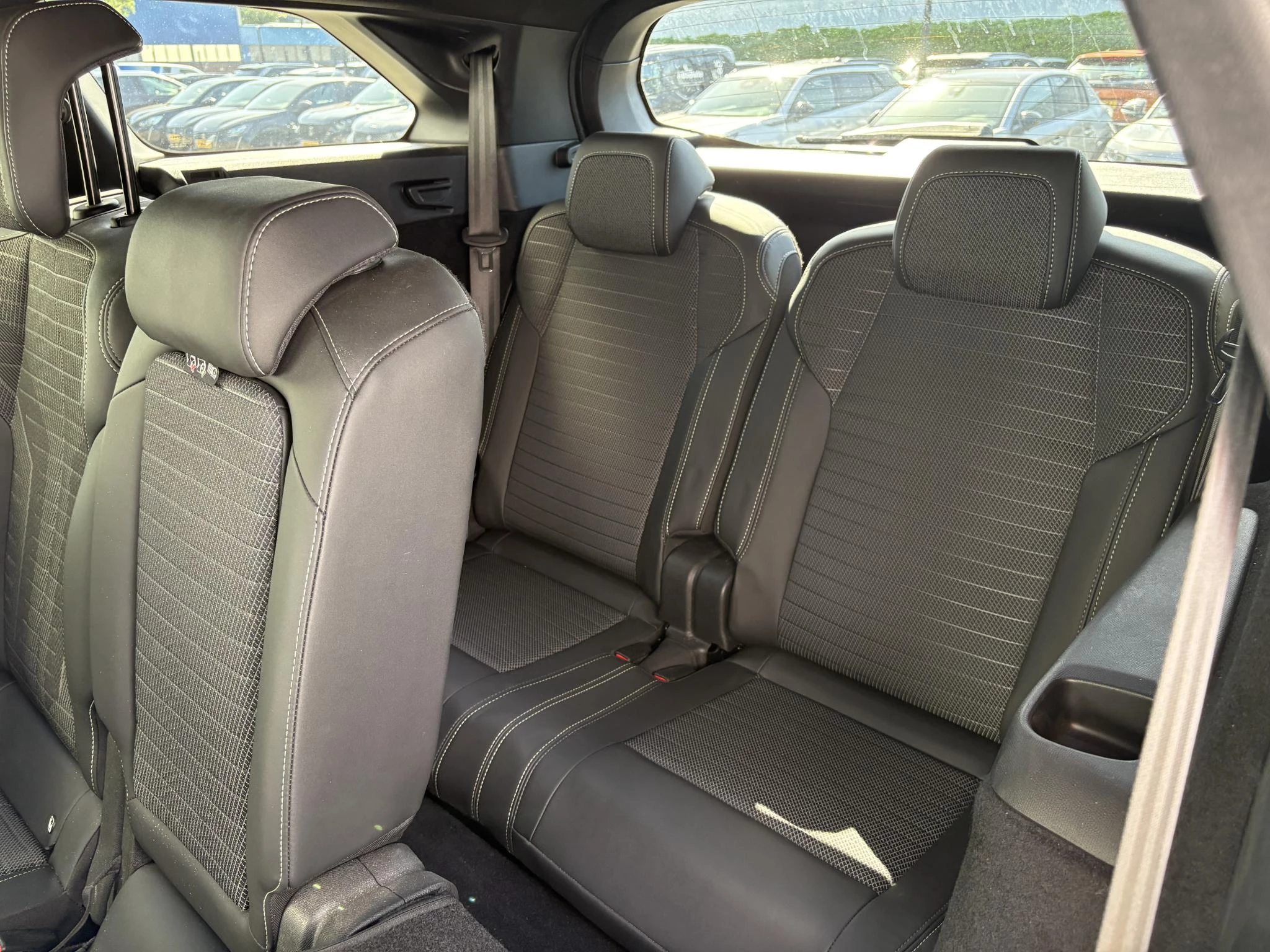 Peugeot-5008-image-28