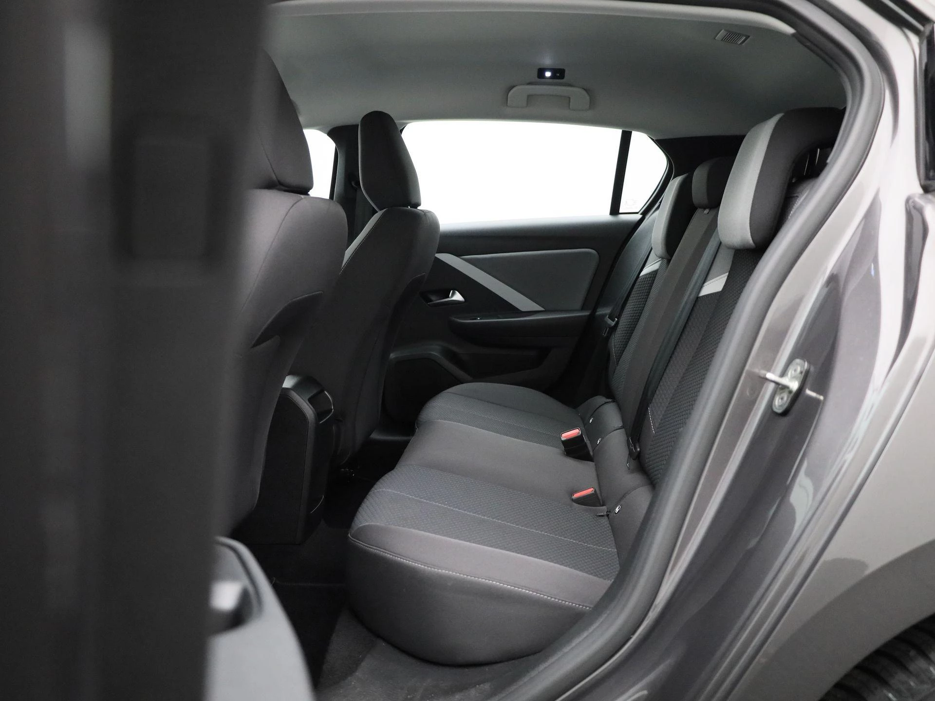 Opel-Astra-image-11