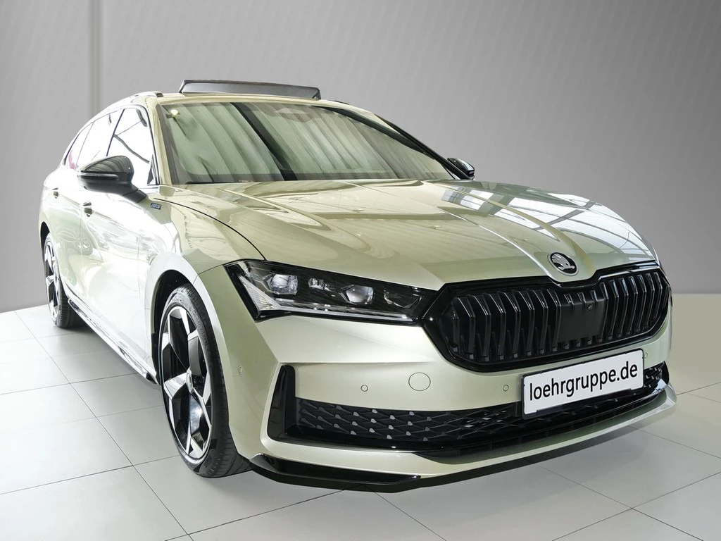 Škoda Superb UPE br. 67.640,- Combi Sportline 2.0 l TDI 4x4 142 kW / 193 PS