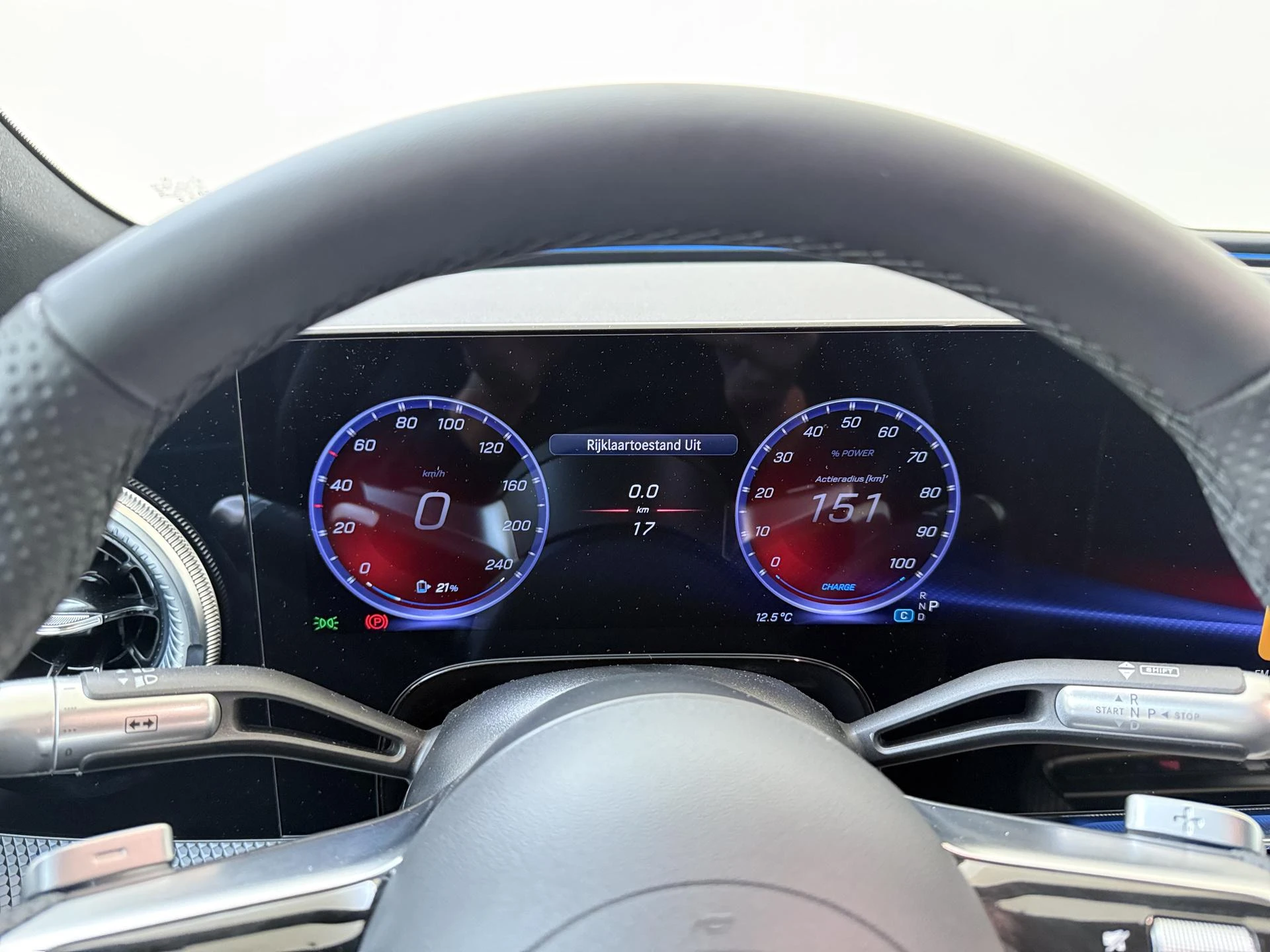 Mercedes-Benz-C-Klasse-image-10
