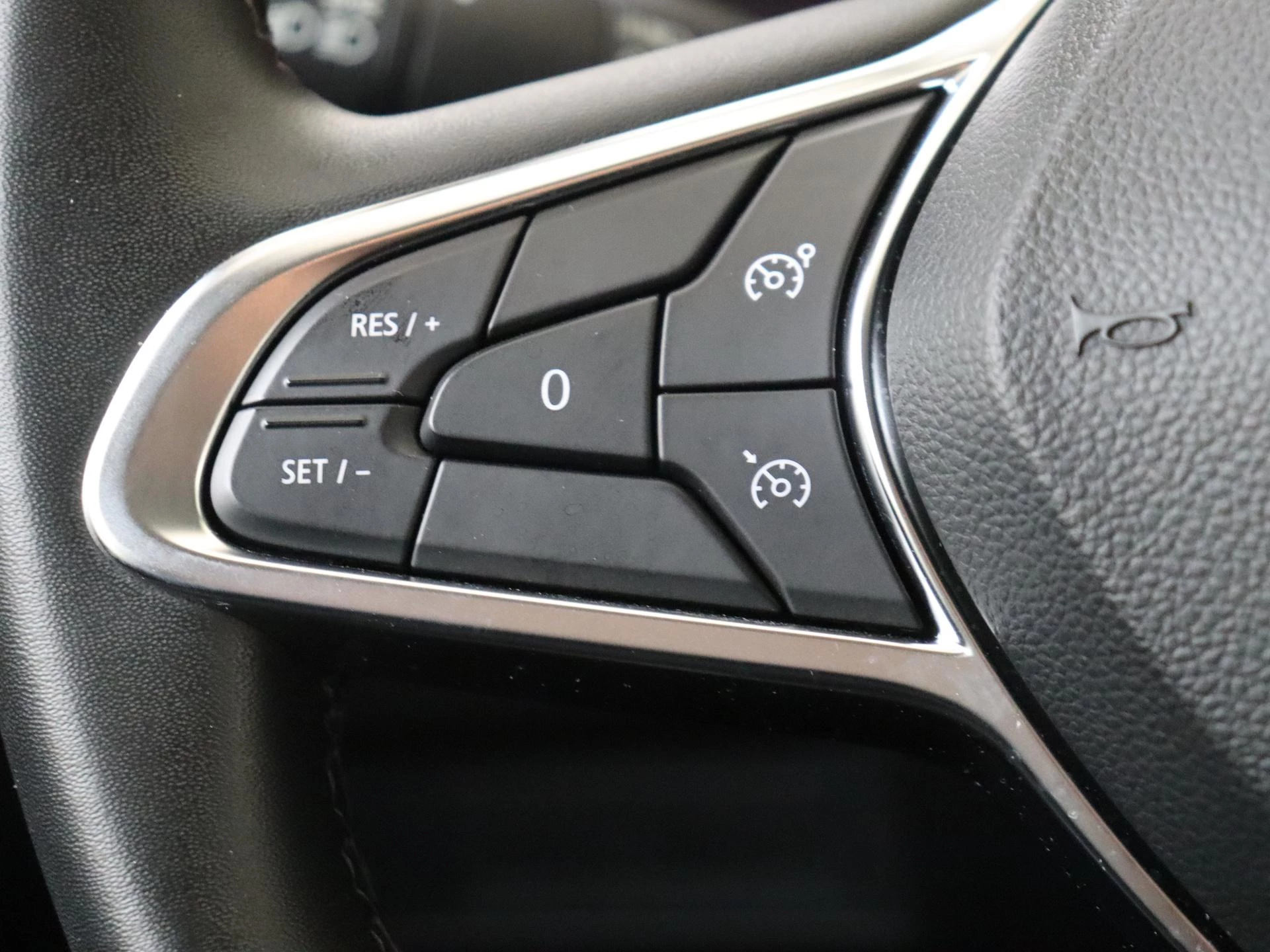 Renault-Captur-image-12