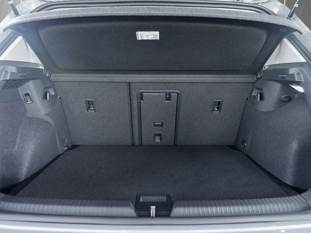 Volkswagen-Golf-image-5