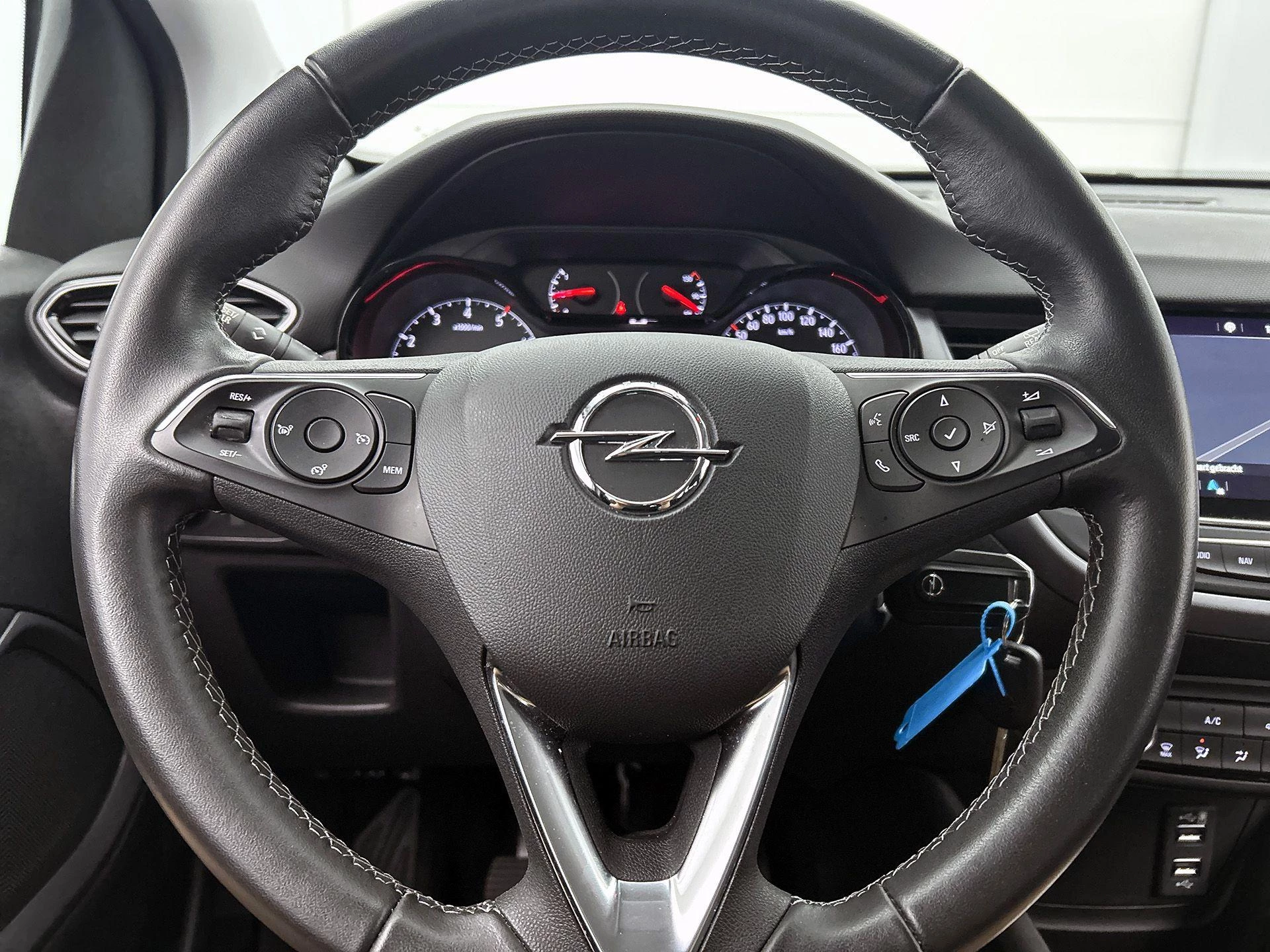 Opel-Crossland-image-30