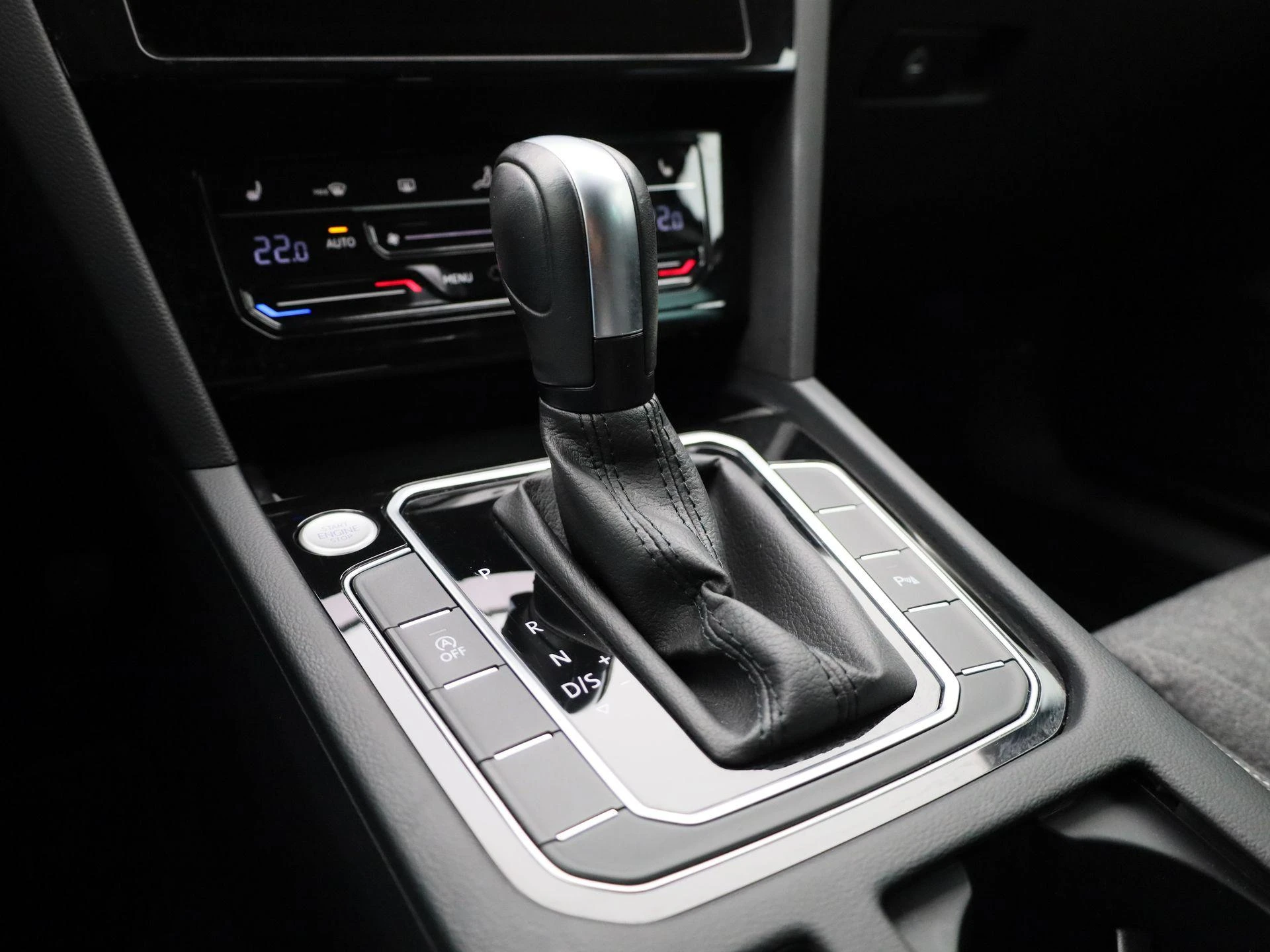 Volkswagen-Passat-image-19