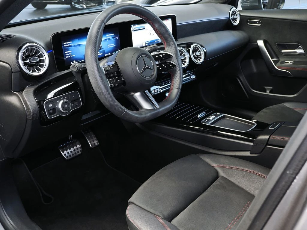 Mercedes-Benz-A-Klasse 200-image-8