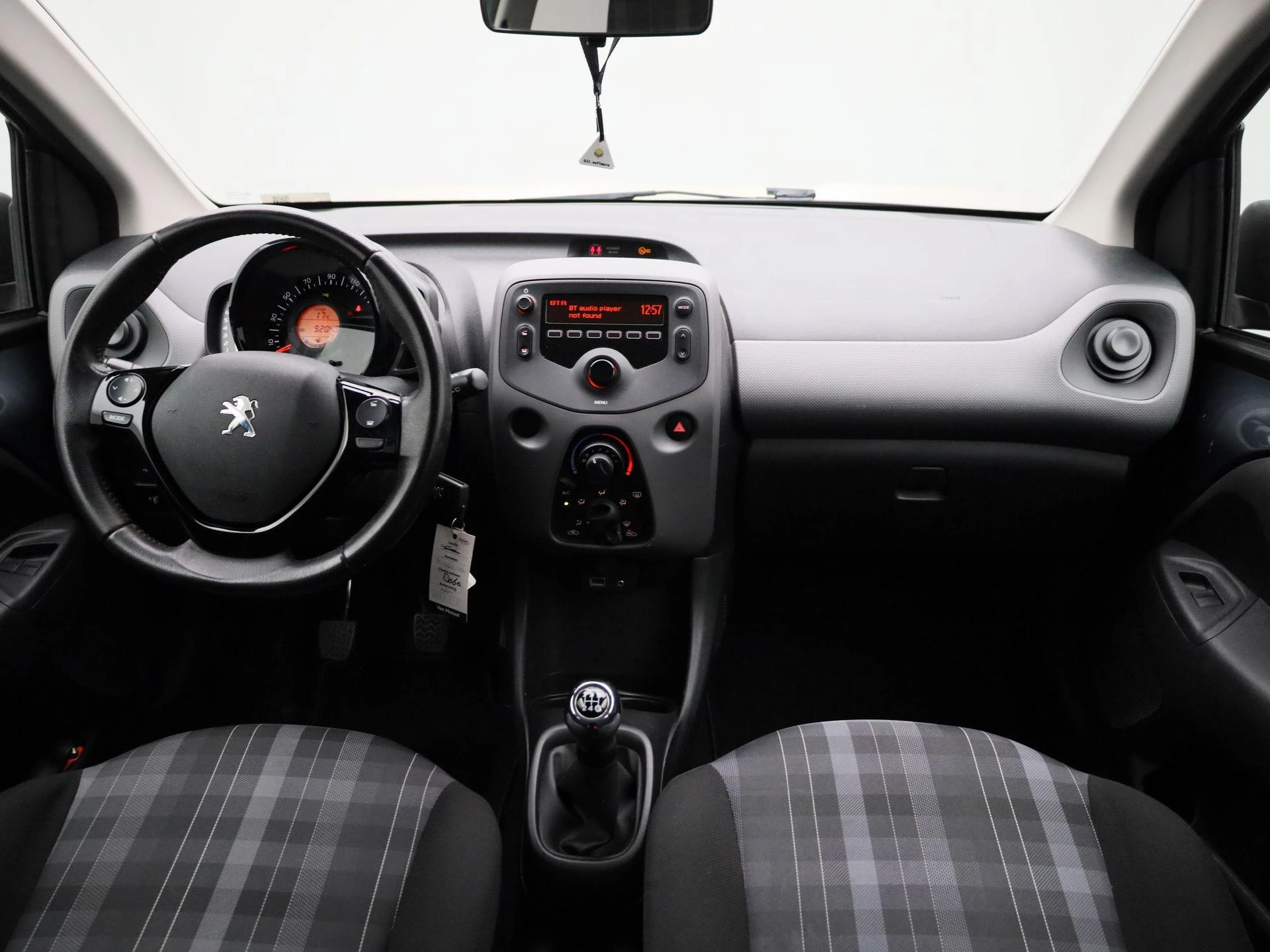 Peugeot-108-image-28