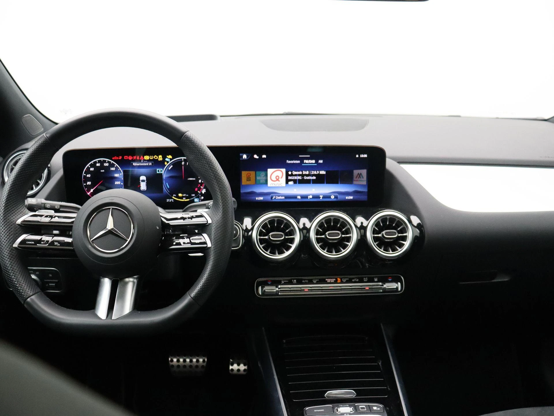 Mercedes-Benz GLA 250 e AMG Line + PREMIUM PLUS PACK + CARPLAY + TREKHAAK +