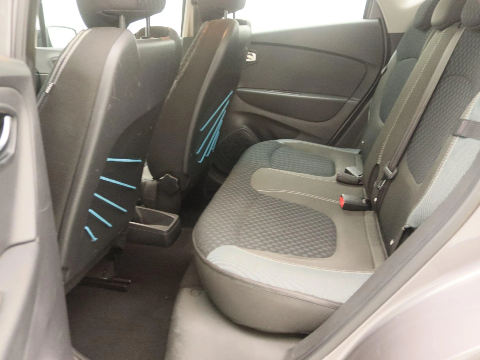 Renault-Captur-image-12