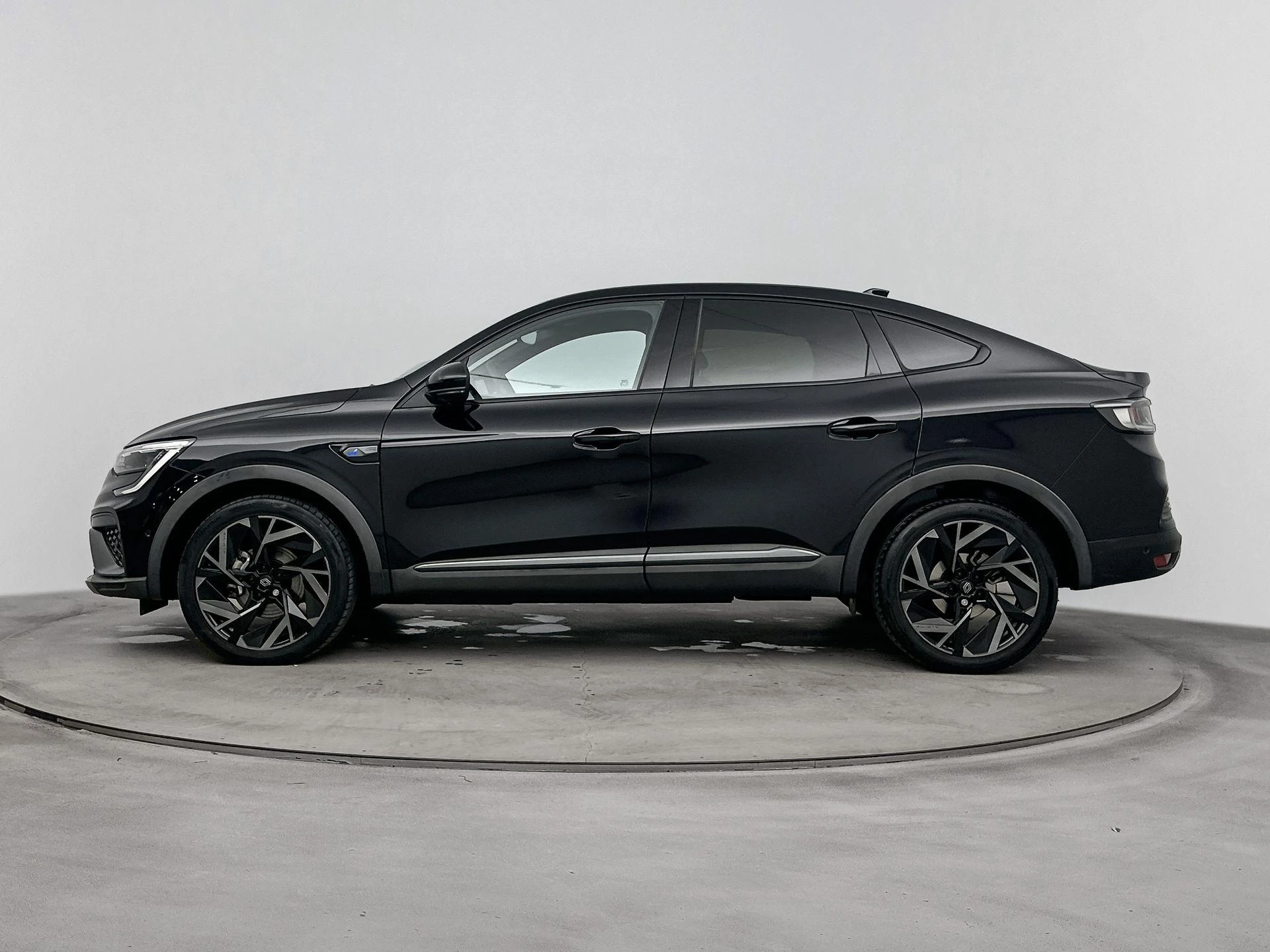 Renault-Arkana-image-1