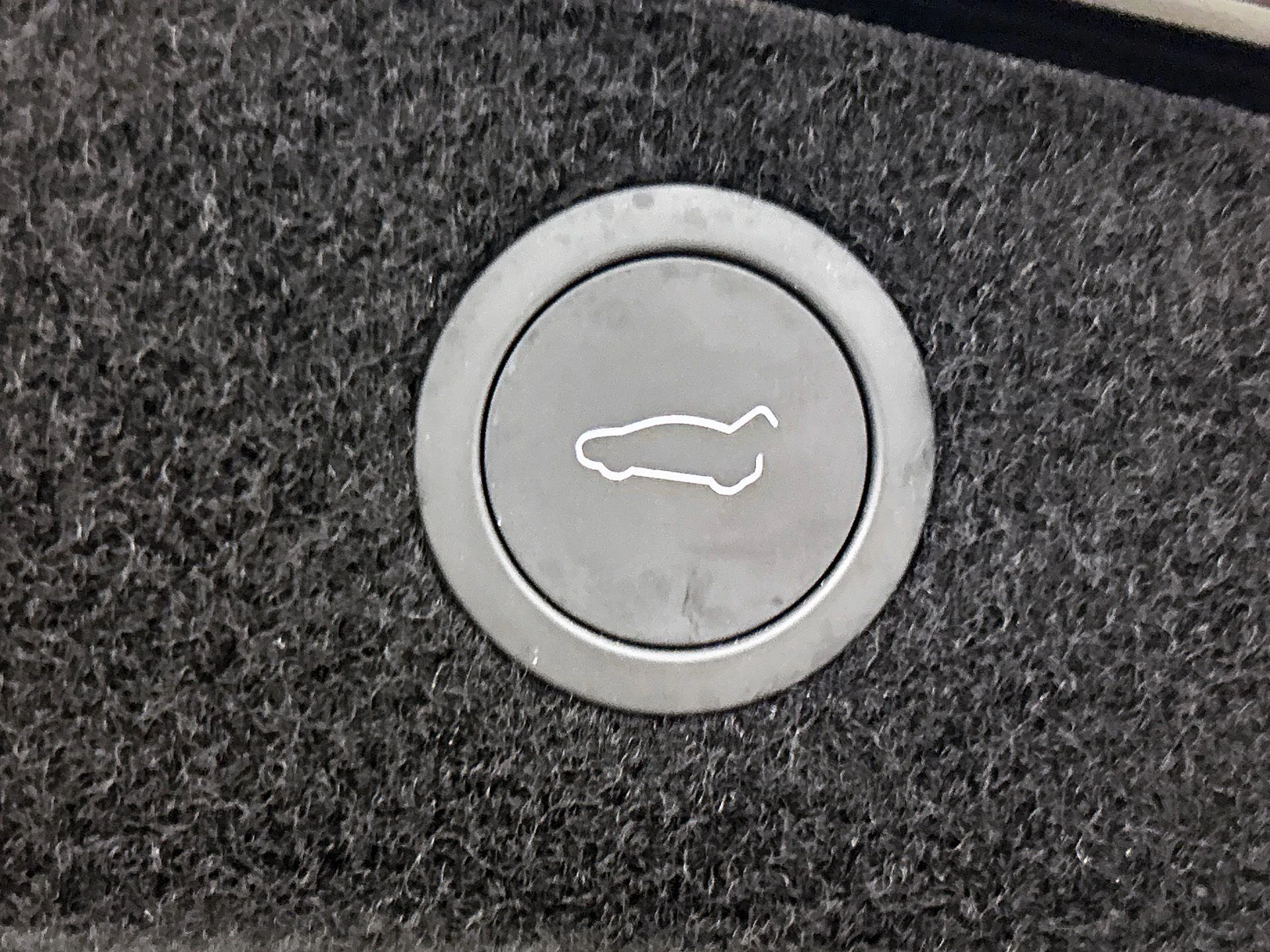 Tesla-Model 3-image-22
