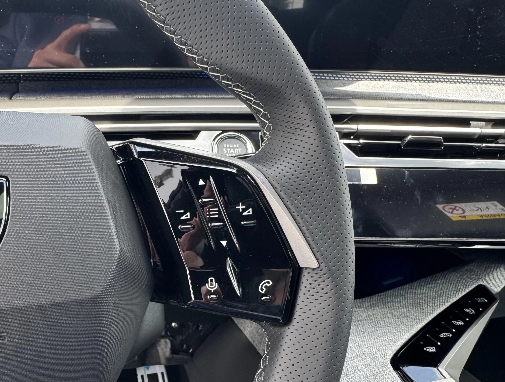 Peugeot e-5008 GT Avantage 73 kWh