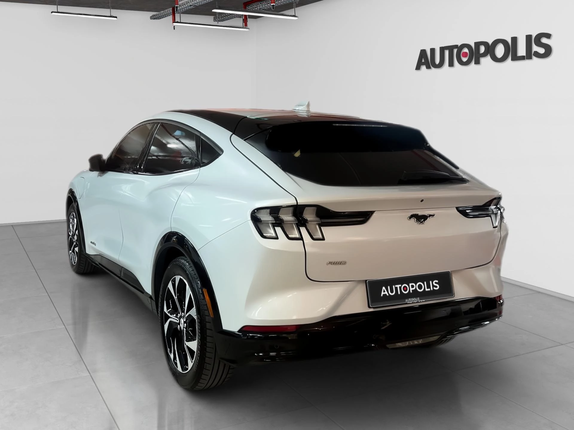 Ford-Mustang Mach-E-image-18